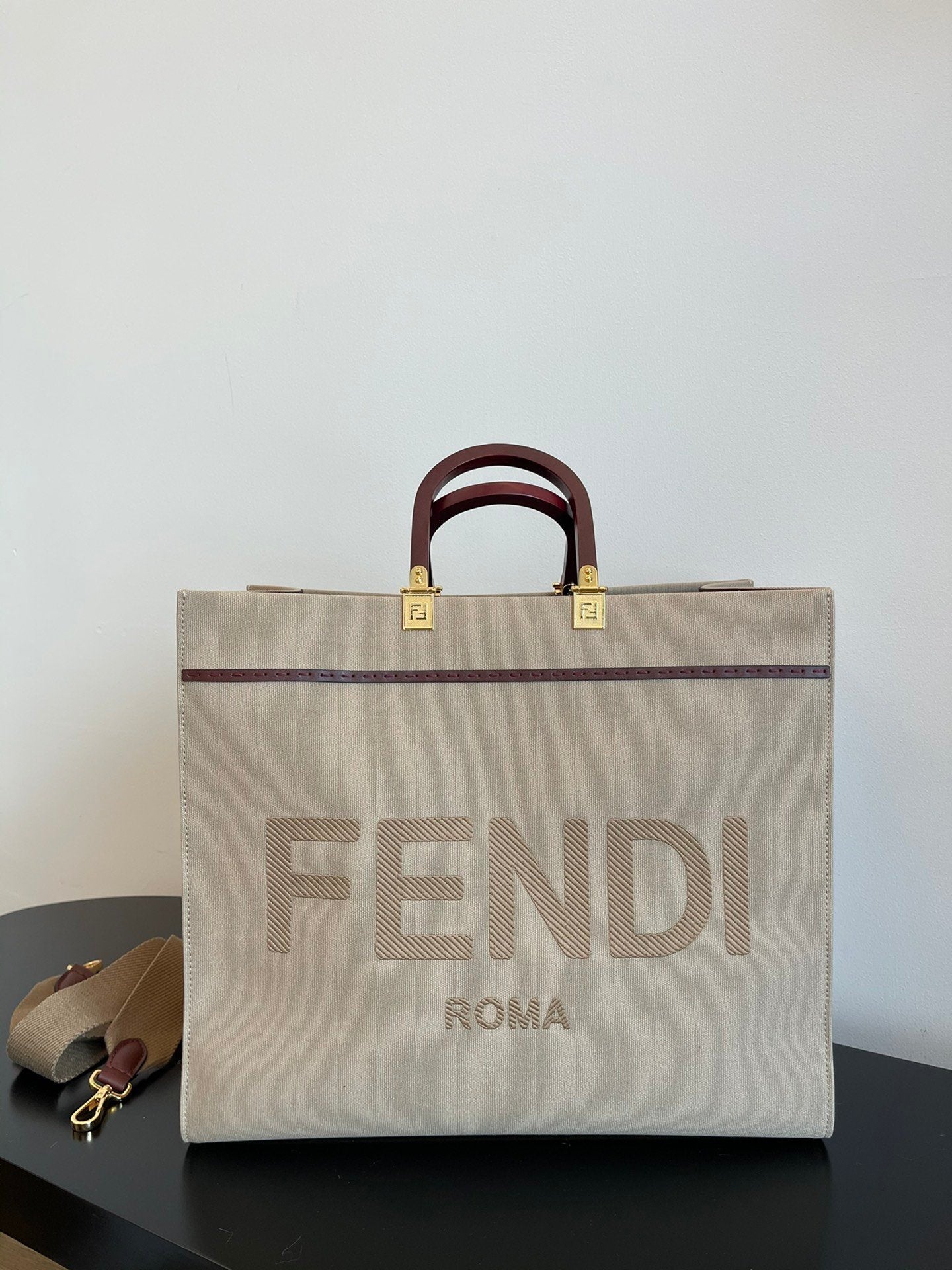 Fendi Top QualityTop Quality Sunshine , Beige Large FF Shoulder Bag