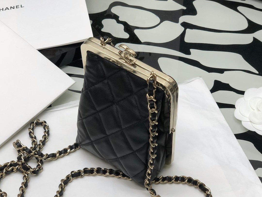 Chanel Cruise Clutch Crossbaby Bag For Women Black Clutch Bag