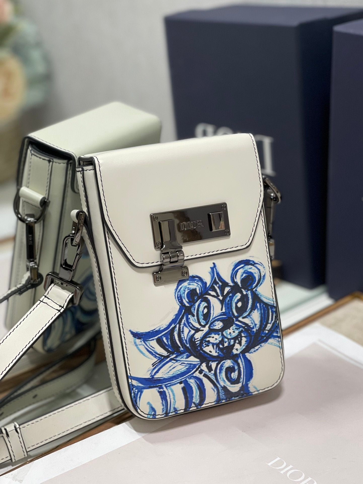 Bubble Cd White Bucket Bag