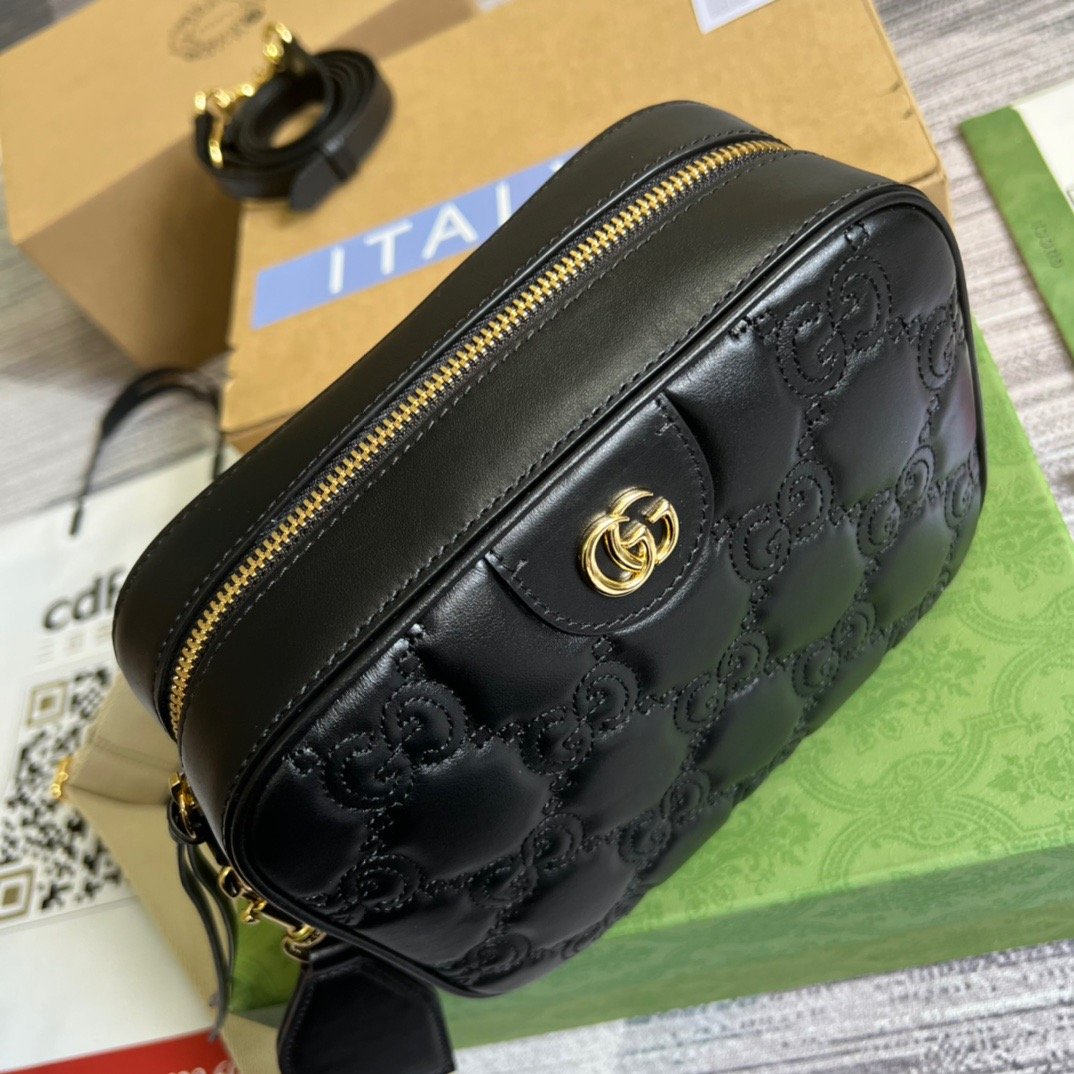 gg , ’s 8.5in 22cm Matelasse Black Shoulder Bag