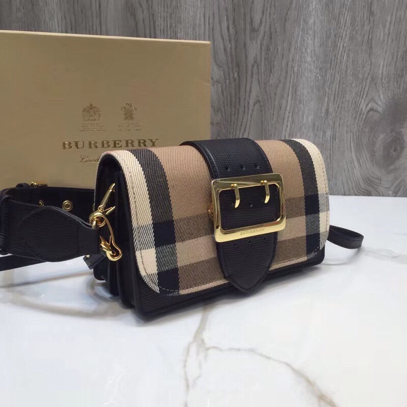 Top Quality The Buckle Bag In Ho Black Small Travel Bag 75In19Cm 1948