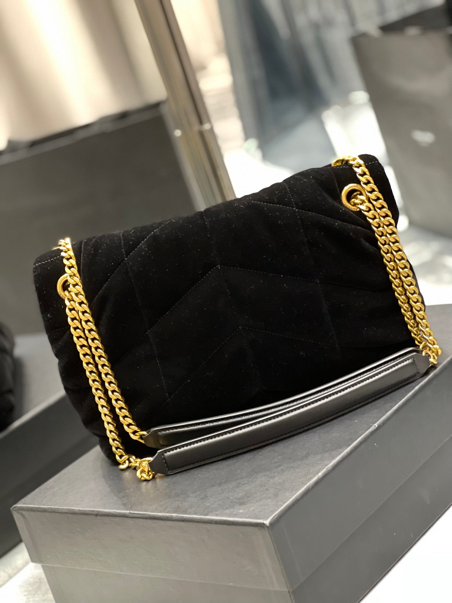 YSL Saint Laurent Puffer Crossbody Bag Monogram Chain 114In29Cm Ysl 9685