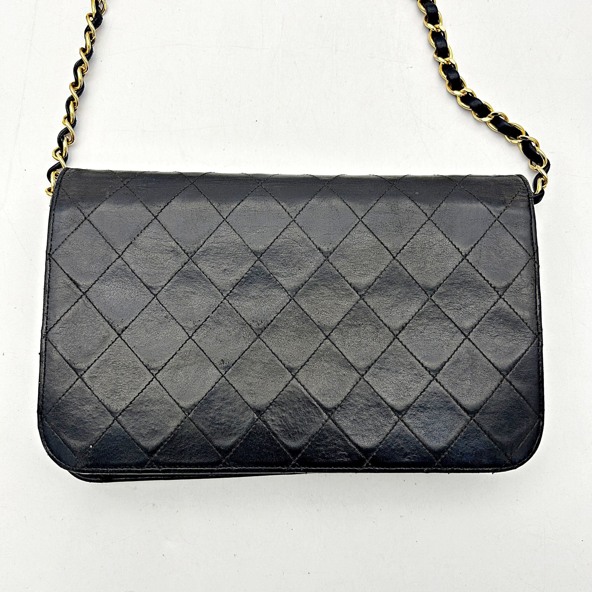 Chanel Quilted CC Flap Bag - Black Shoulder Bags, Handbags LA6518