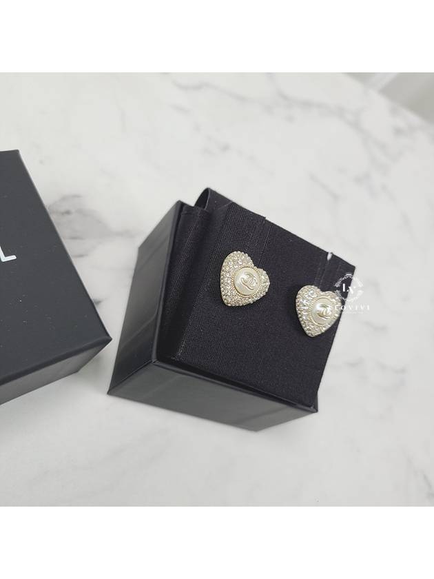 CC Heart Pearl Cubic Earrings Gold White Chanel