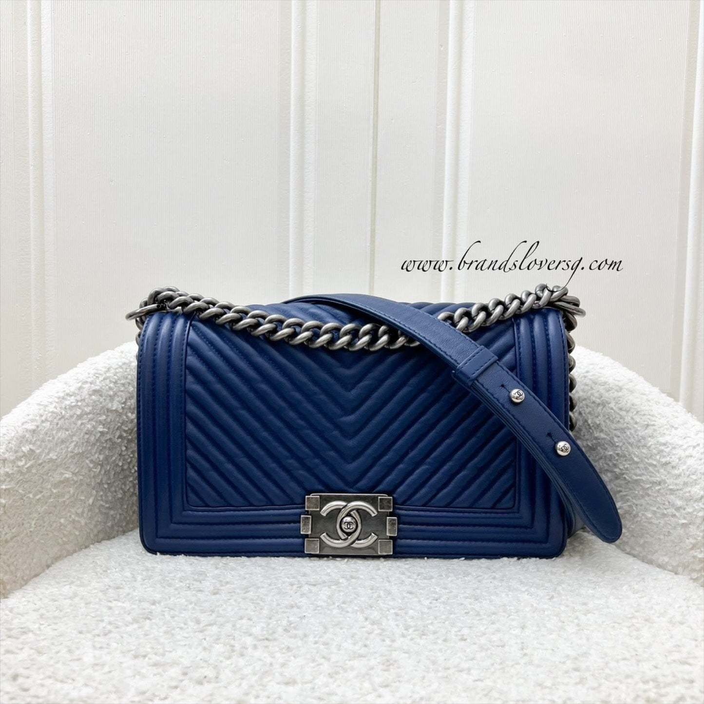 Chanel Medium 25CM Boy Flap in Chevron Quilted Crumpled Blue Leather and Rhw Handbag