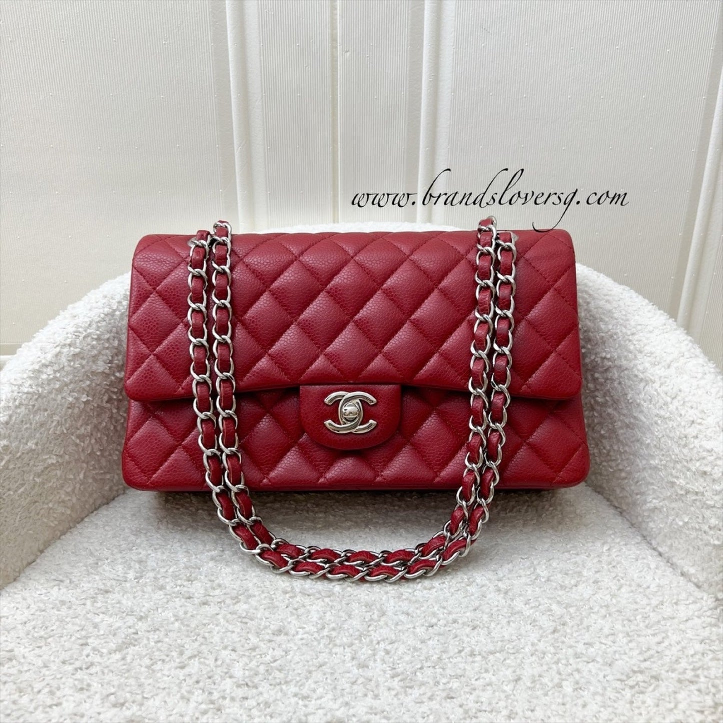 Chanel Medium Classic Flap Cf in Red Caviar and Shw Handbag