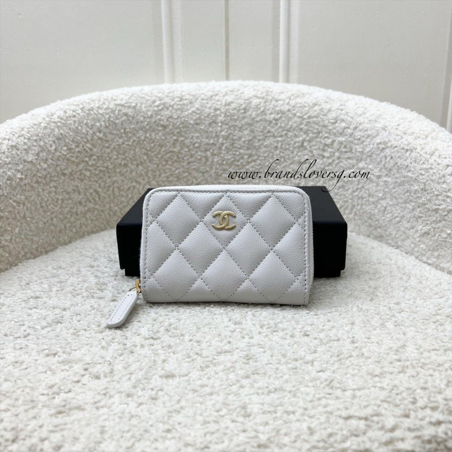 Chanel Classic Zippy Card Holder in Light Grey Caviar and LGHW