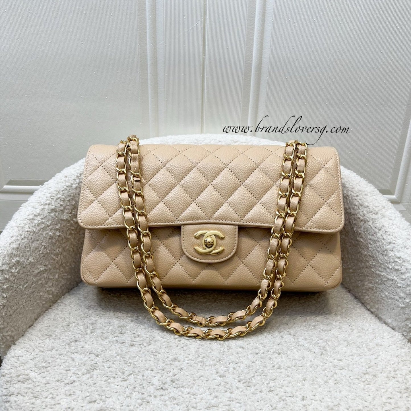 Chanel Medium Classic Flap Cf in Beige Caviar and Ghw ( ) Handbag