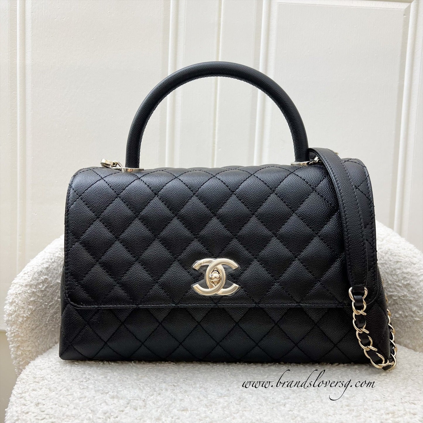 Chanel Medium 29Cm Coco Handle In Black Caviar And Ghw ( ) Bag