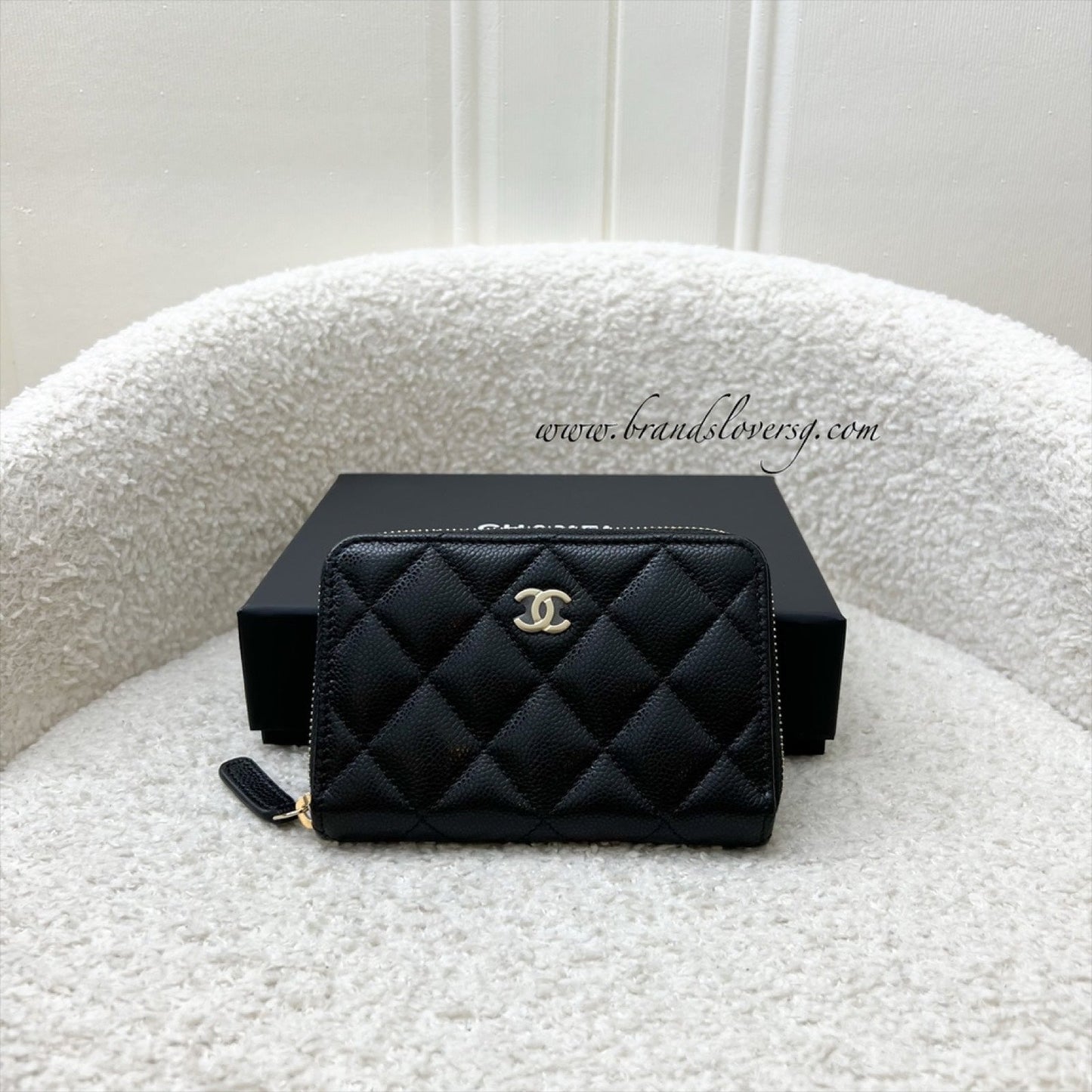 Chanel 25C New Zipped Small Wallet / Card Holder in Black Caviar and Lghw ( ) Handbag