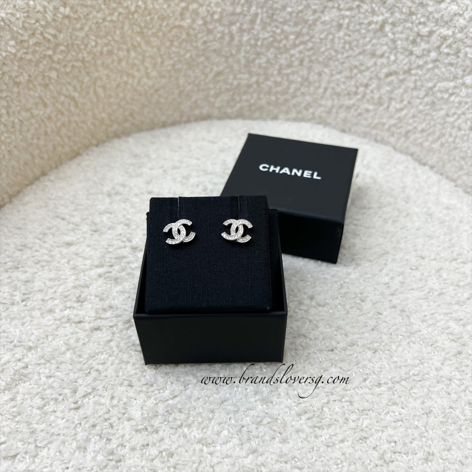 Chanel Classic CC Logo Small Earrings with Crystals in Shw ( )