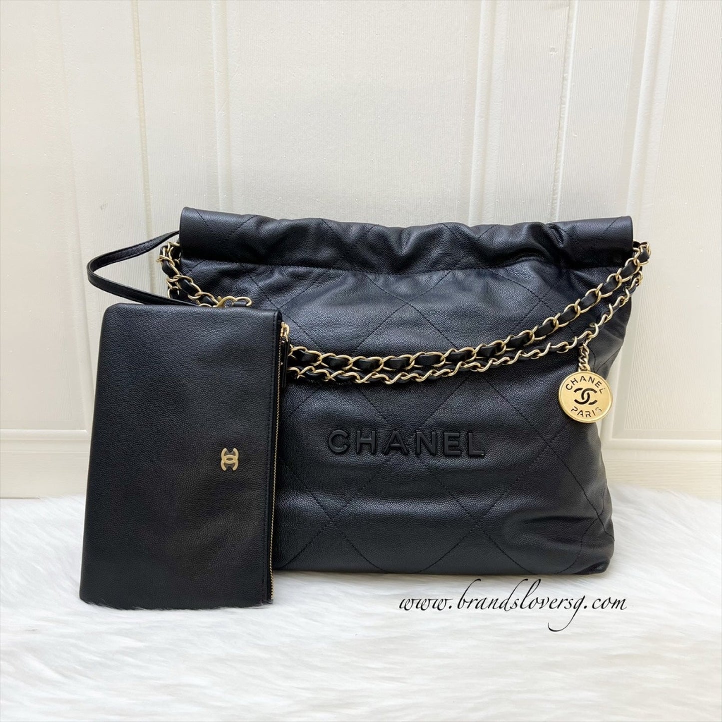 Chanel 22 Small Hobo Handbag in Black Shiny Caviar and Aghw ( )
