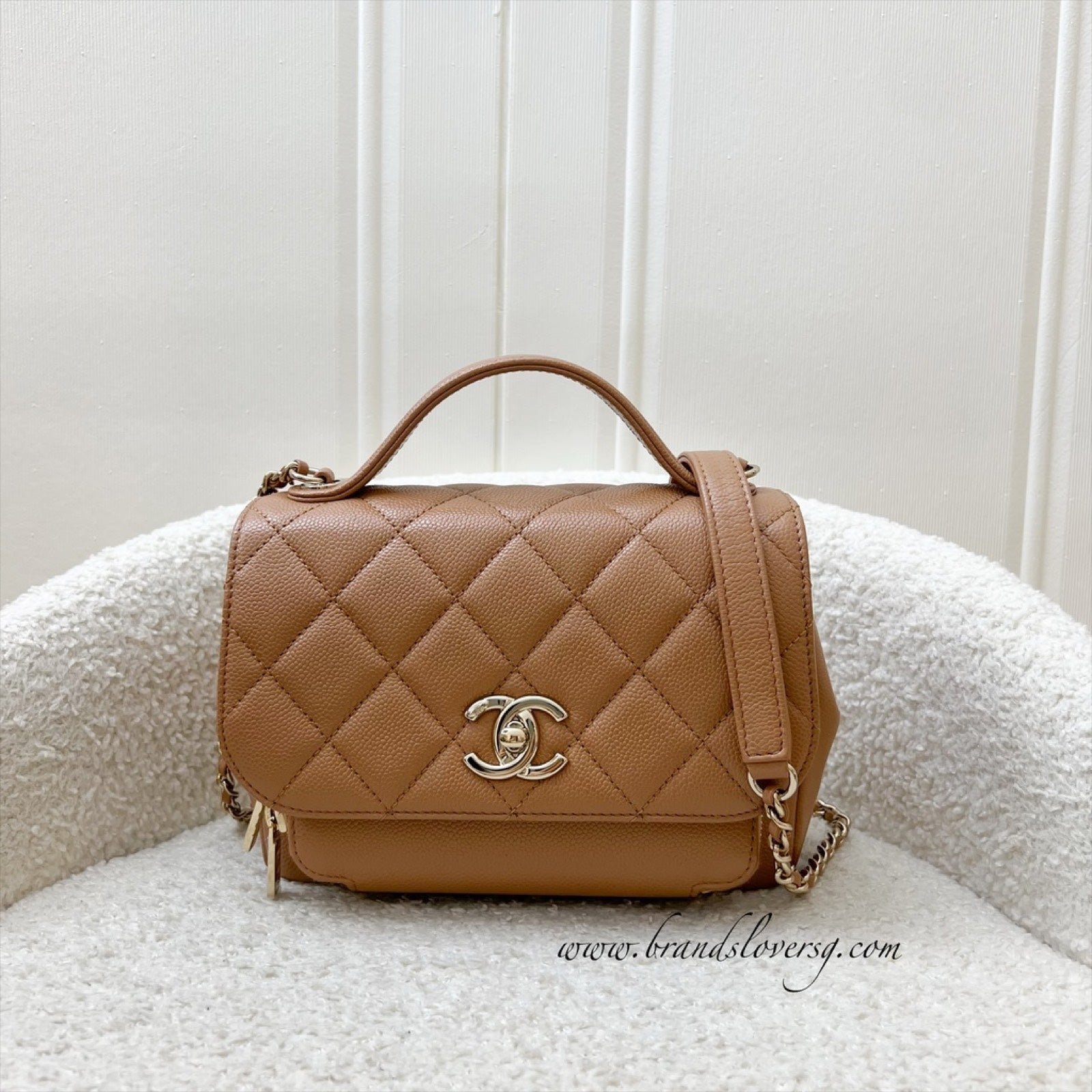 Chanel Small Business Affinity Flap in 21P Caramel Caviar and Lghw ( ) Handbag