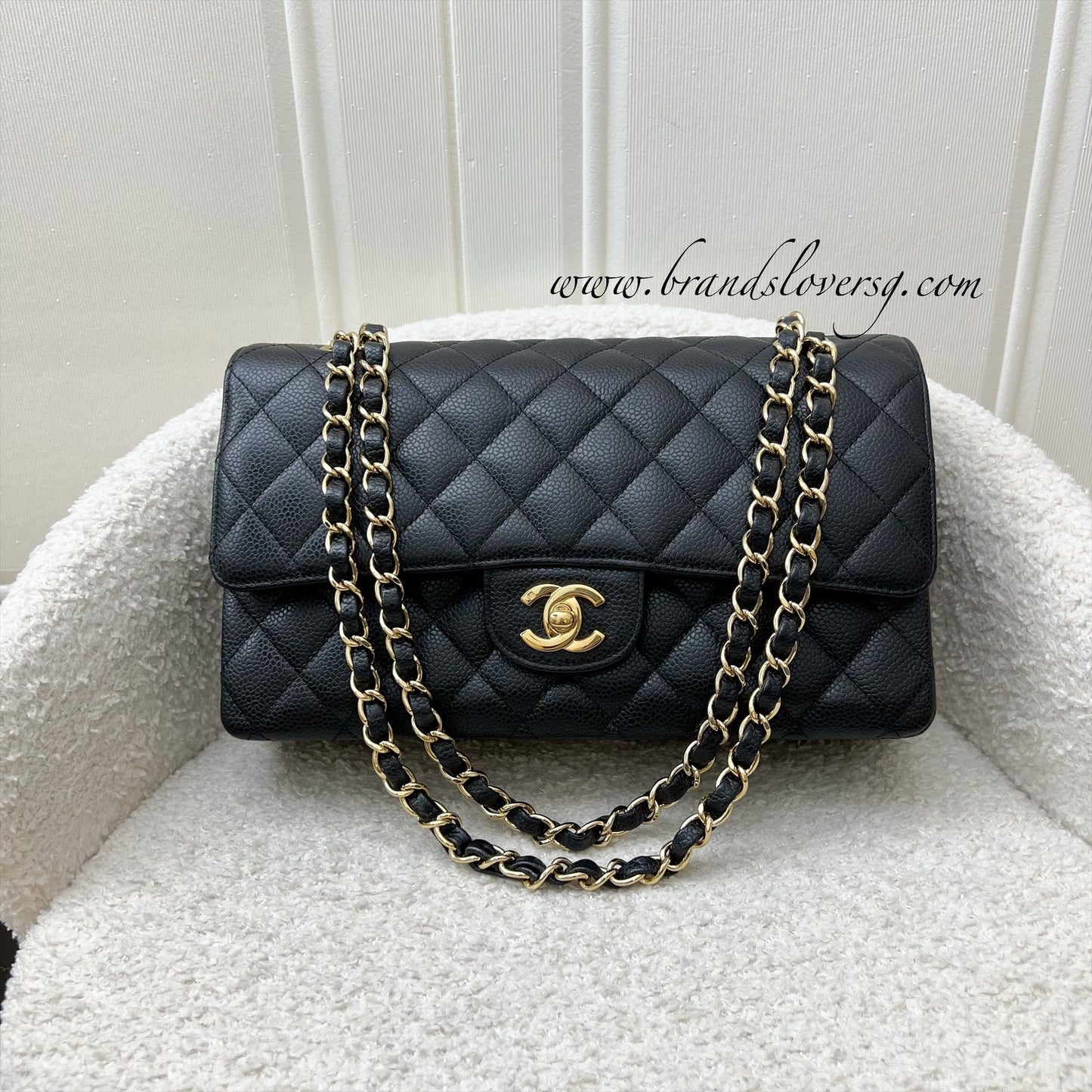Chanel Medium Classic Flap Cf In Black Caviar And 24K Ghw Bag