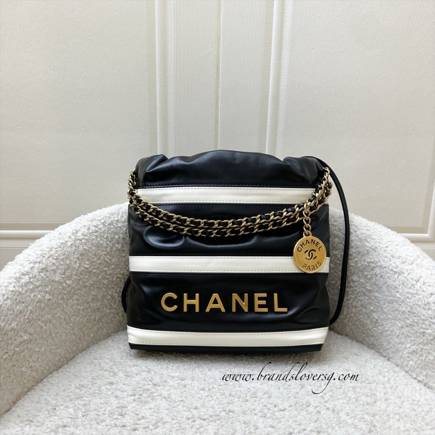Chanel 22 Mini Hobo Handbag In 24S Striped Black And White Shiny Calfskin And Aghw (Detachable Strap)