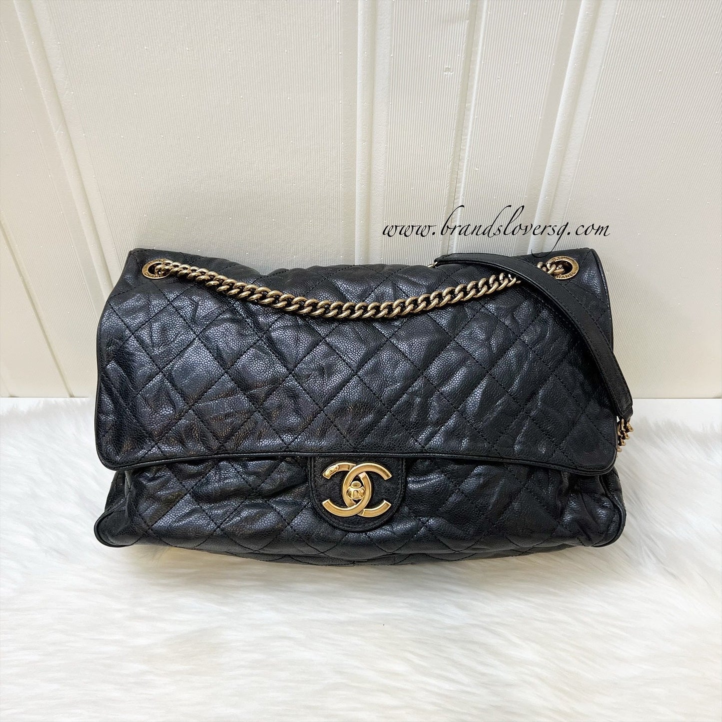 Chanel Shiva Flap Bag in Black Crumpled Caviar and Aghw ( )