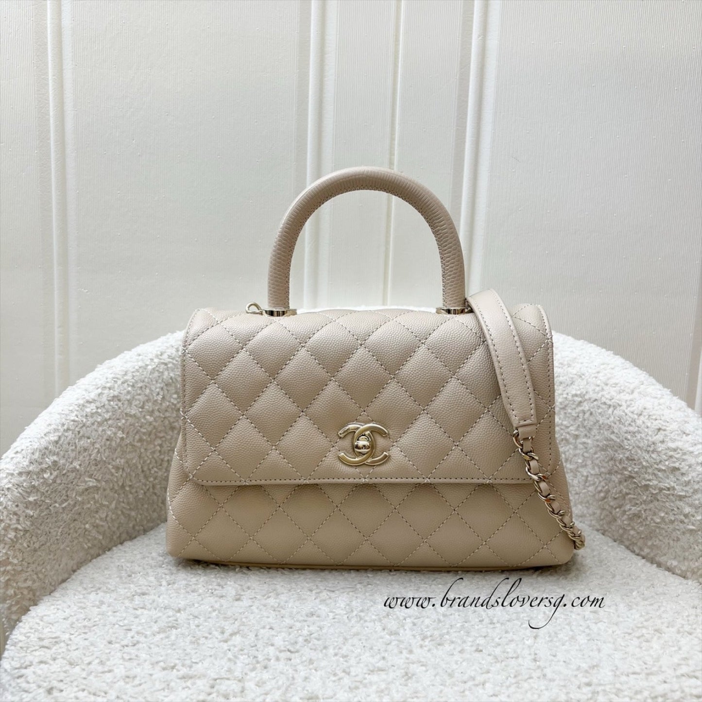 Chanel Small (24Cm) Coco Handle Flap In 25P Beige Caviar And Lghw ( ) Bag