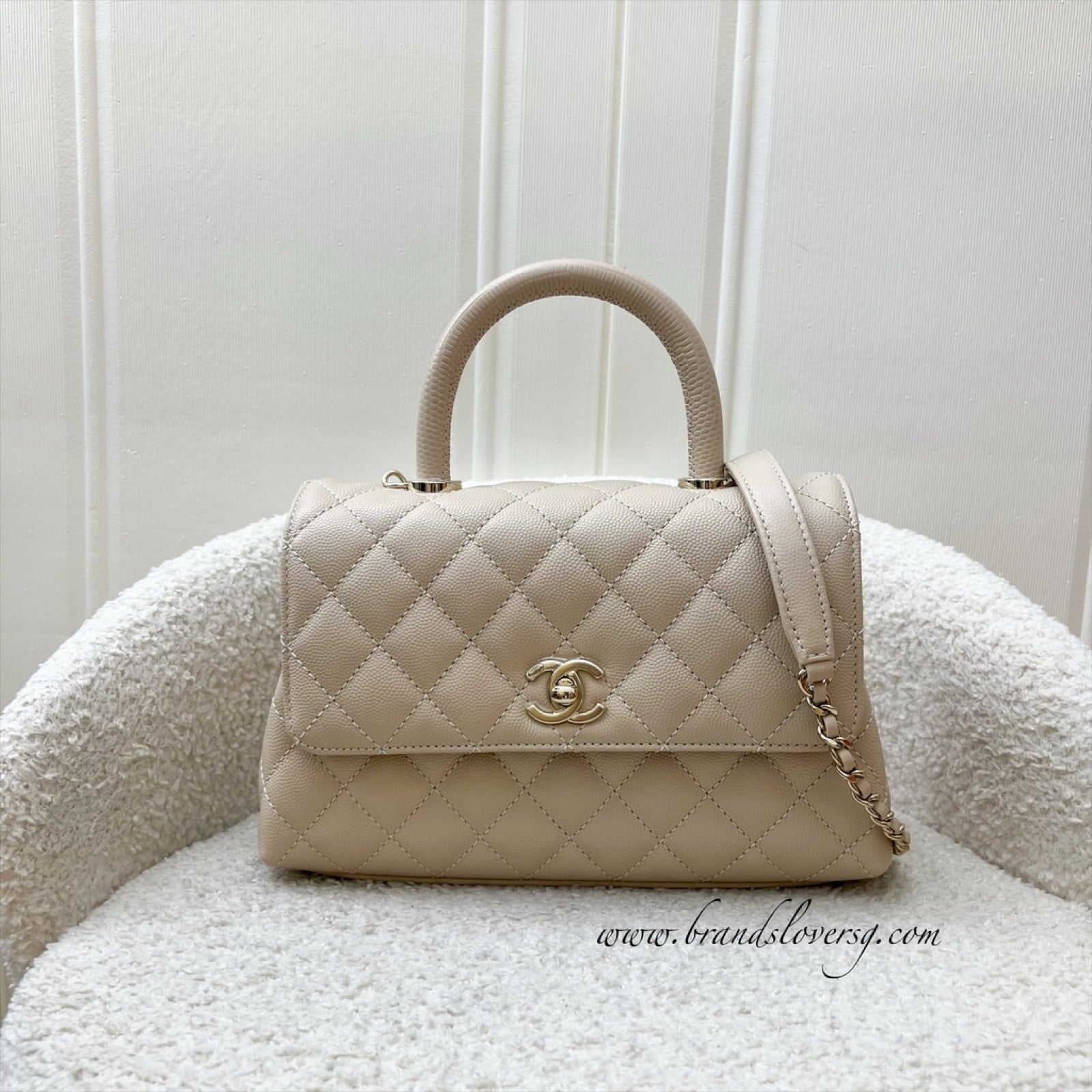Chanel Small (24Cm) Coco Handle Flap In 25P Beige Caviar And Lghw ( ) Bag