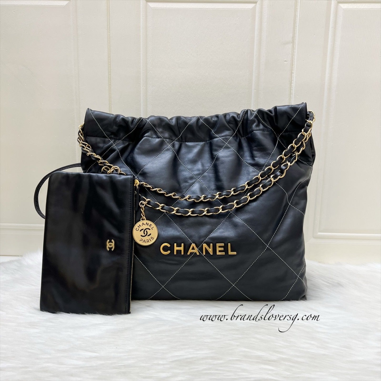 Chanel 22 Medium Hobo Handbag In Black Calfskin With White Stitch Quilting And Aghw ( )