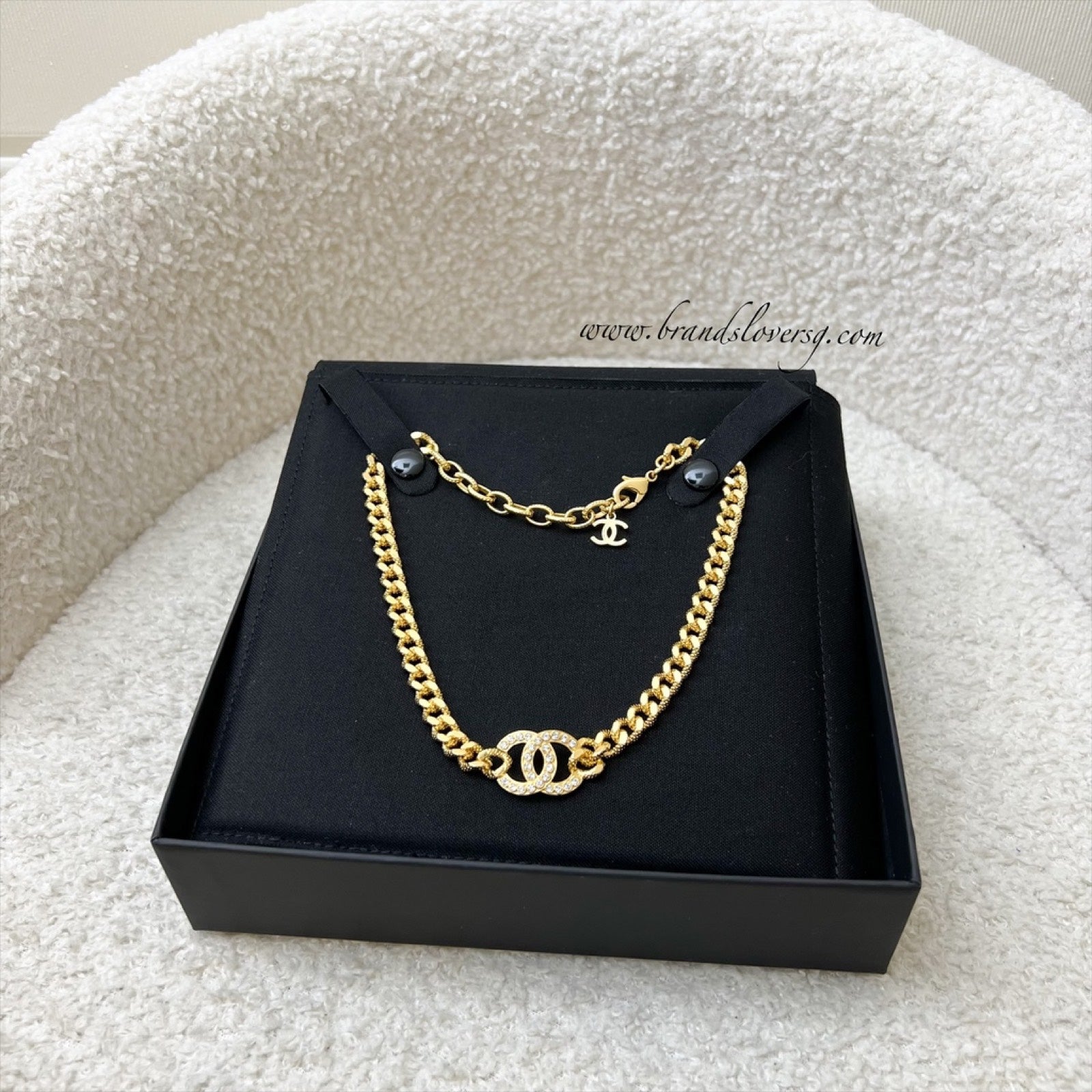 Chanel Classic Choker with Crystal Studded CC Logo in Ghw ( ) Jewelry