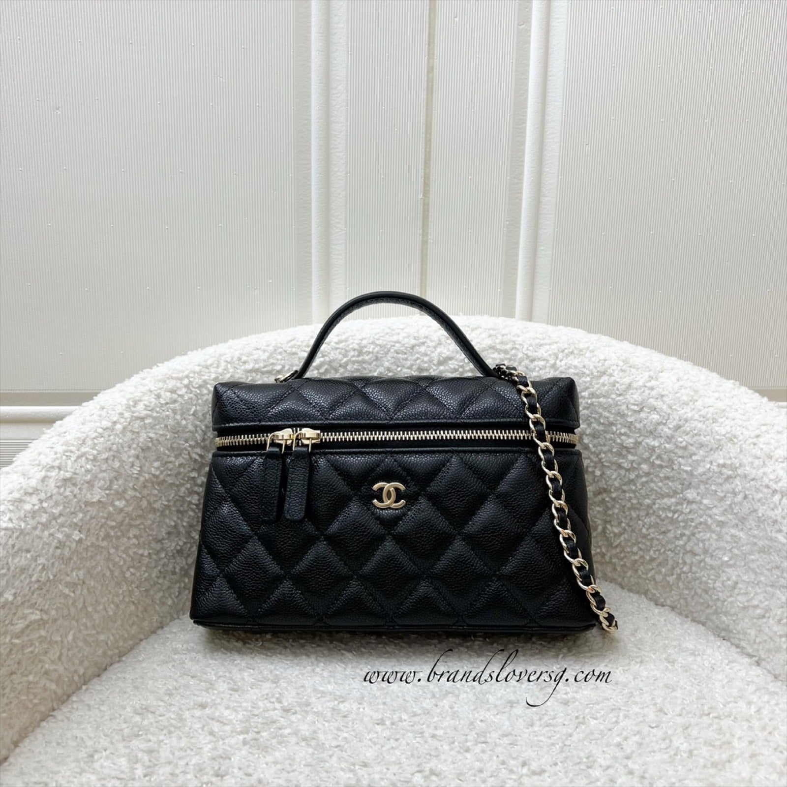 Chanel 25C Vanity / Clutch With Chain (lp Style Bag) In Black Caviar And Lghw