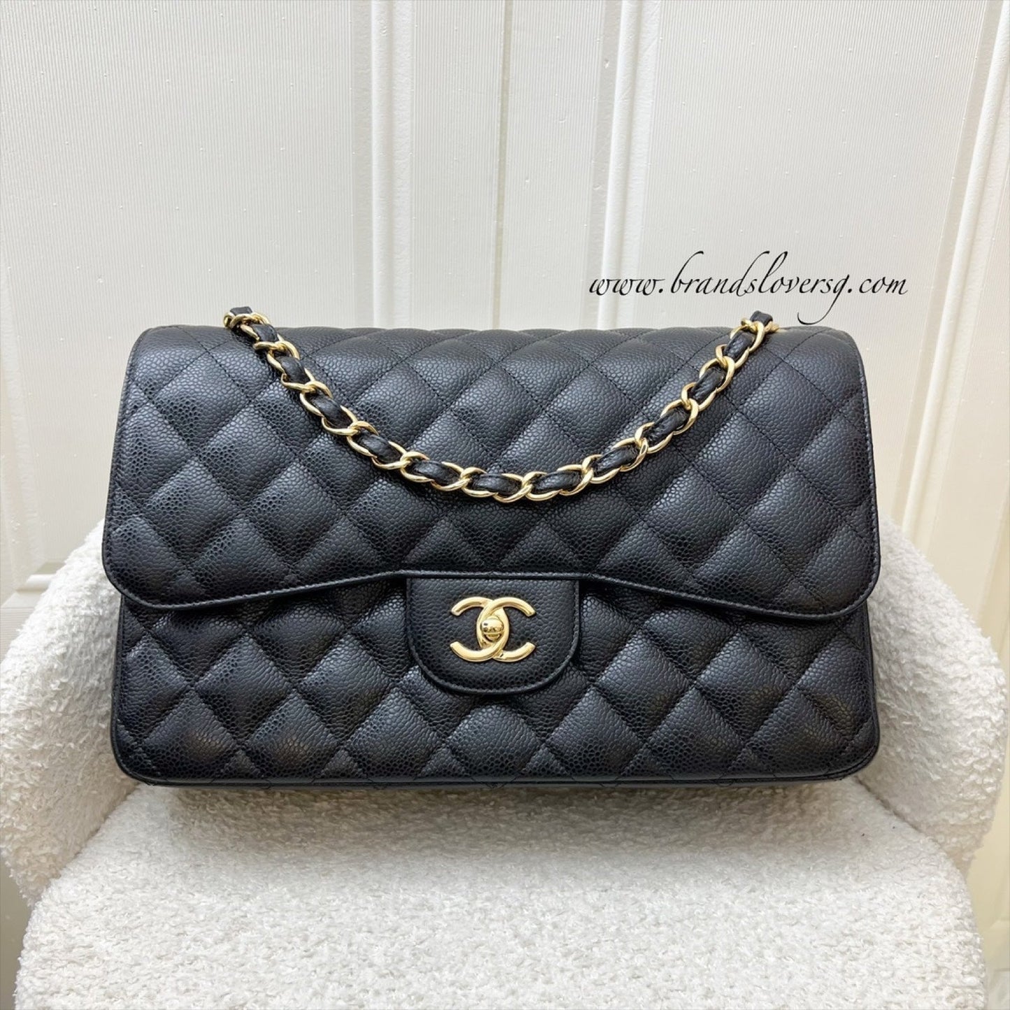 Chanel Jumbo Classic Flap Df in Black Caviar and Ghw ( ) Handbag