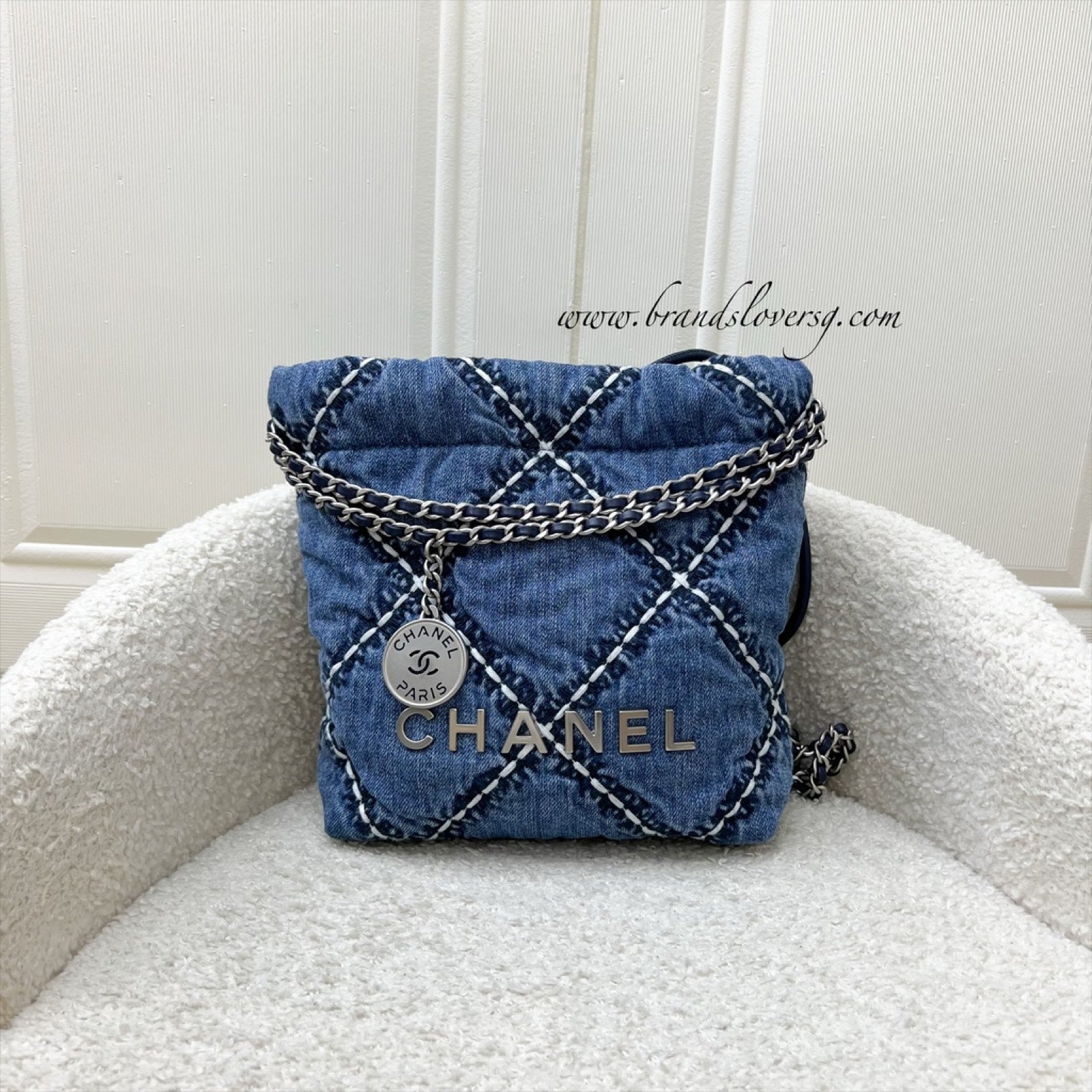 Chanel 22 Mini Hobo Bag in 24P Denim Fabric and Shw ( )