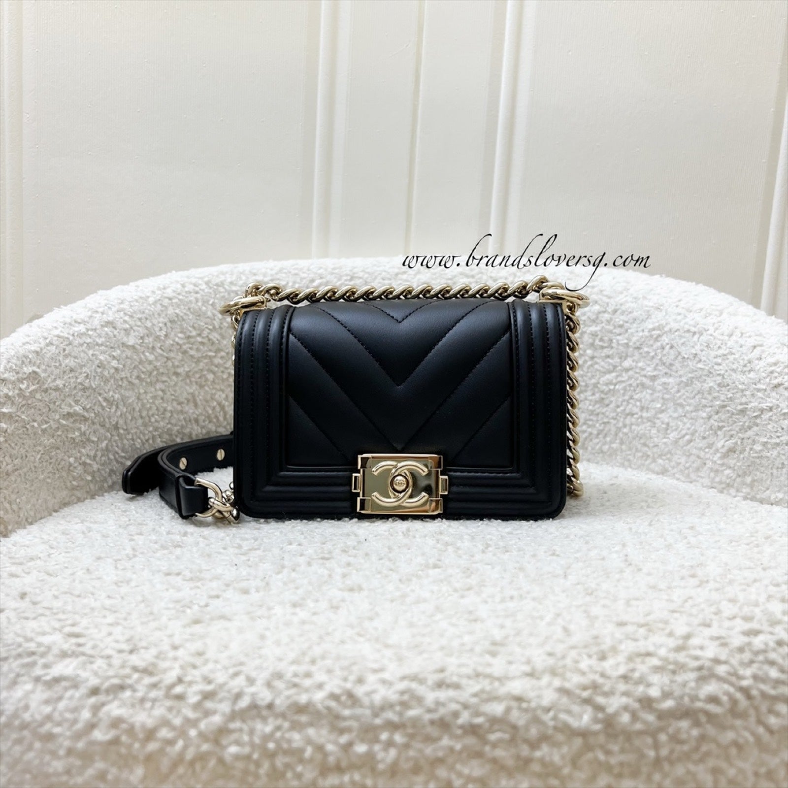 Chanel Micro Boy Flap In Black Chevron Quilted Lambskin And Lghw ( ) Bag