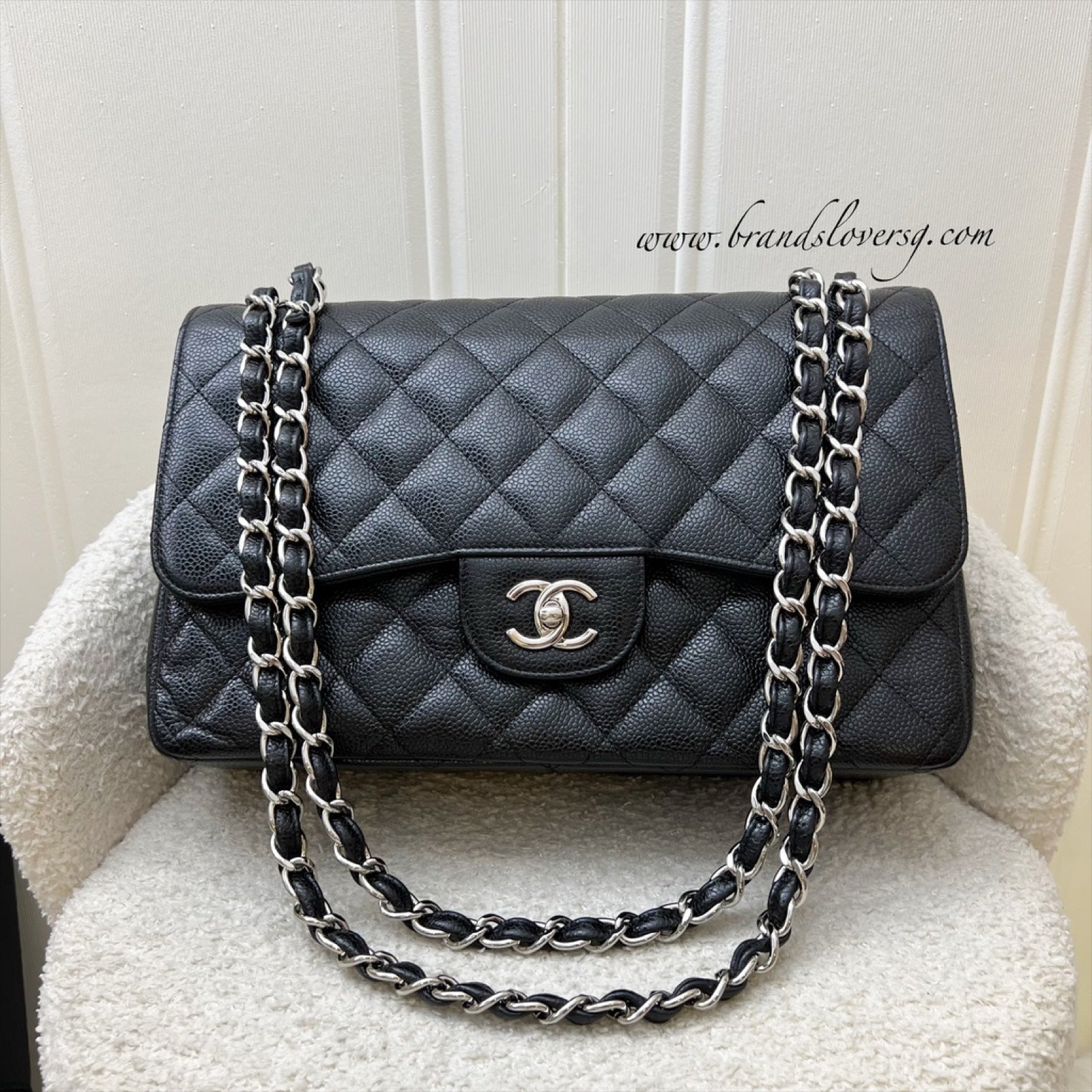 Chanel Jumbo Classic Flap Df in Black Caviar and Shw Handbag