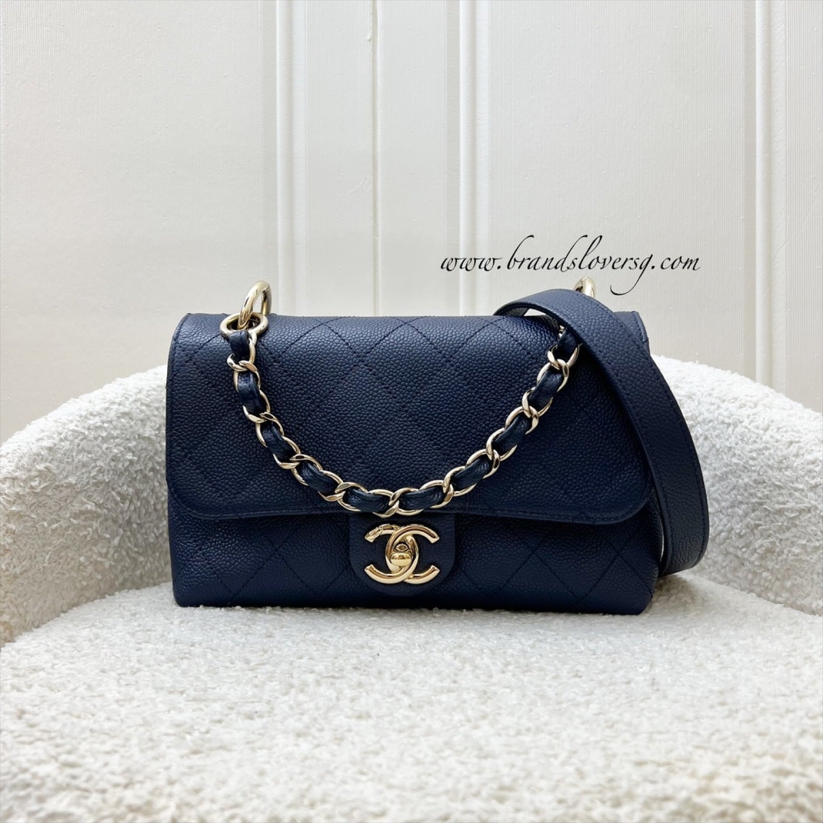 Chanel City Walk Flap in Navy Caviar and Lghw ( ) Handbag