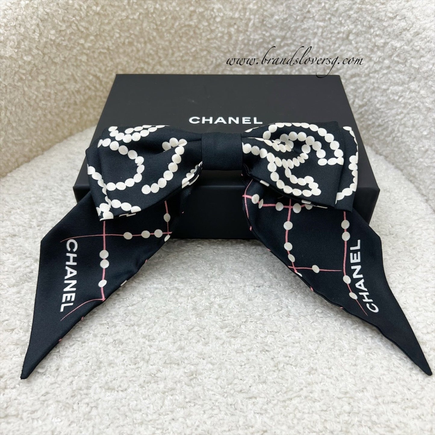 Chanel 23K Printed Pearl Motifs Bow Hair Clip in Black and Off White Fabric with Silver French Barrette Handbag