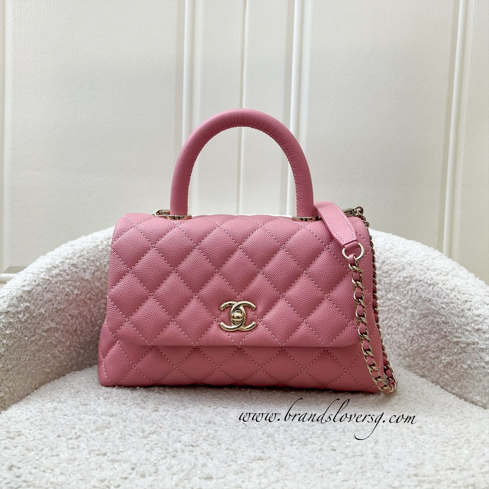 Chanel Small (24Cm) Coco Handle In 20A Pink Caviar And Lghw Bag