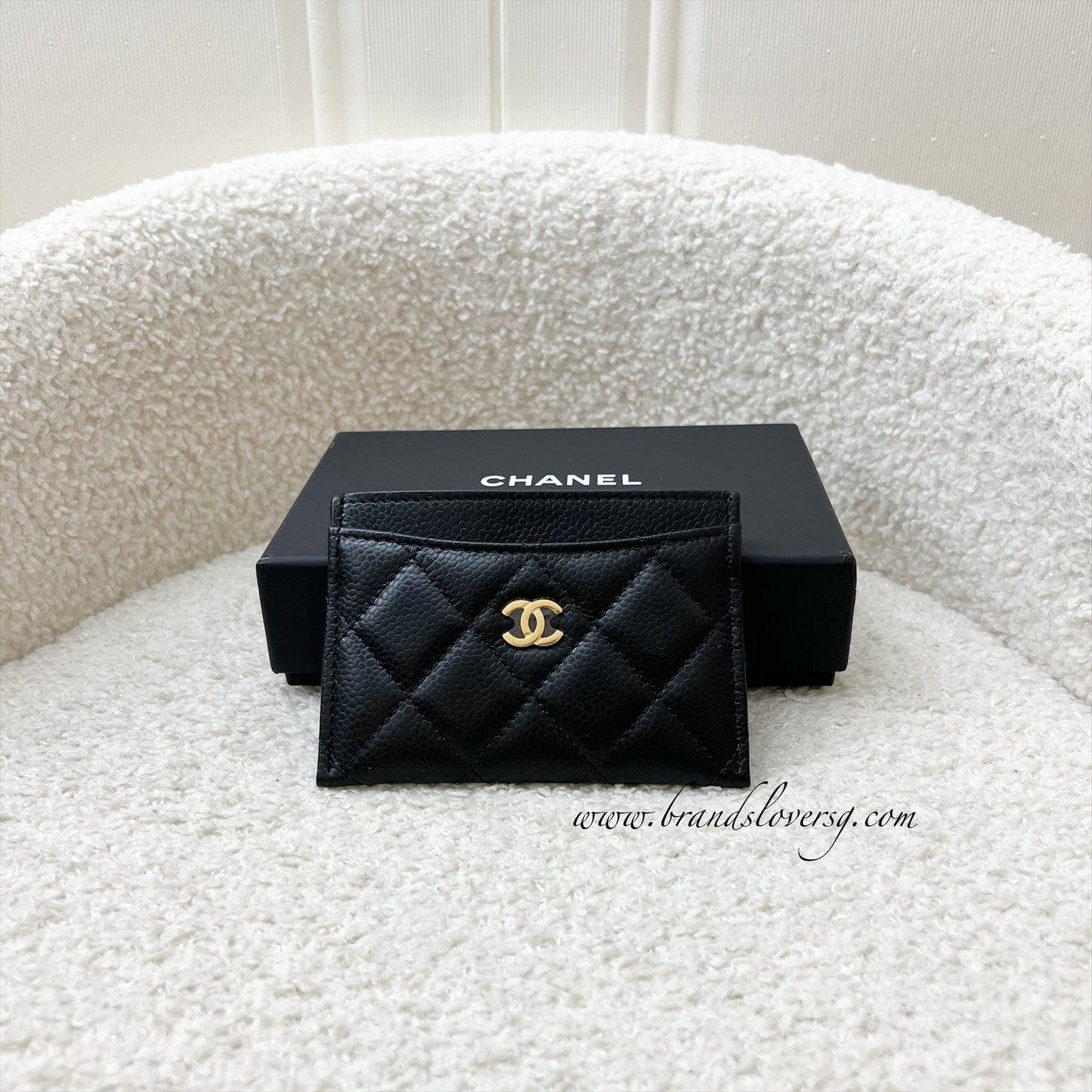 Chanel Classic Flat Card Holder in Black Caviar and Ghw for Women