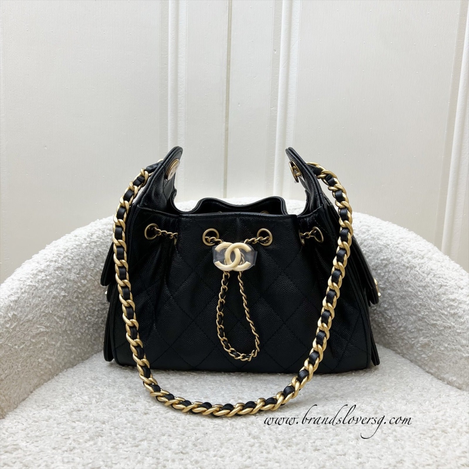 Chanel 25 Mini Hobo Bag in Black Caviar and Aghw ( )