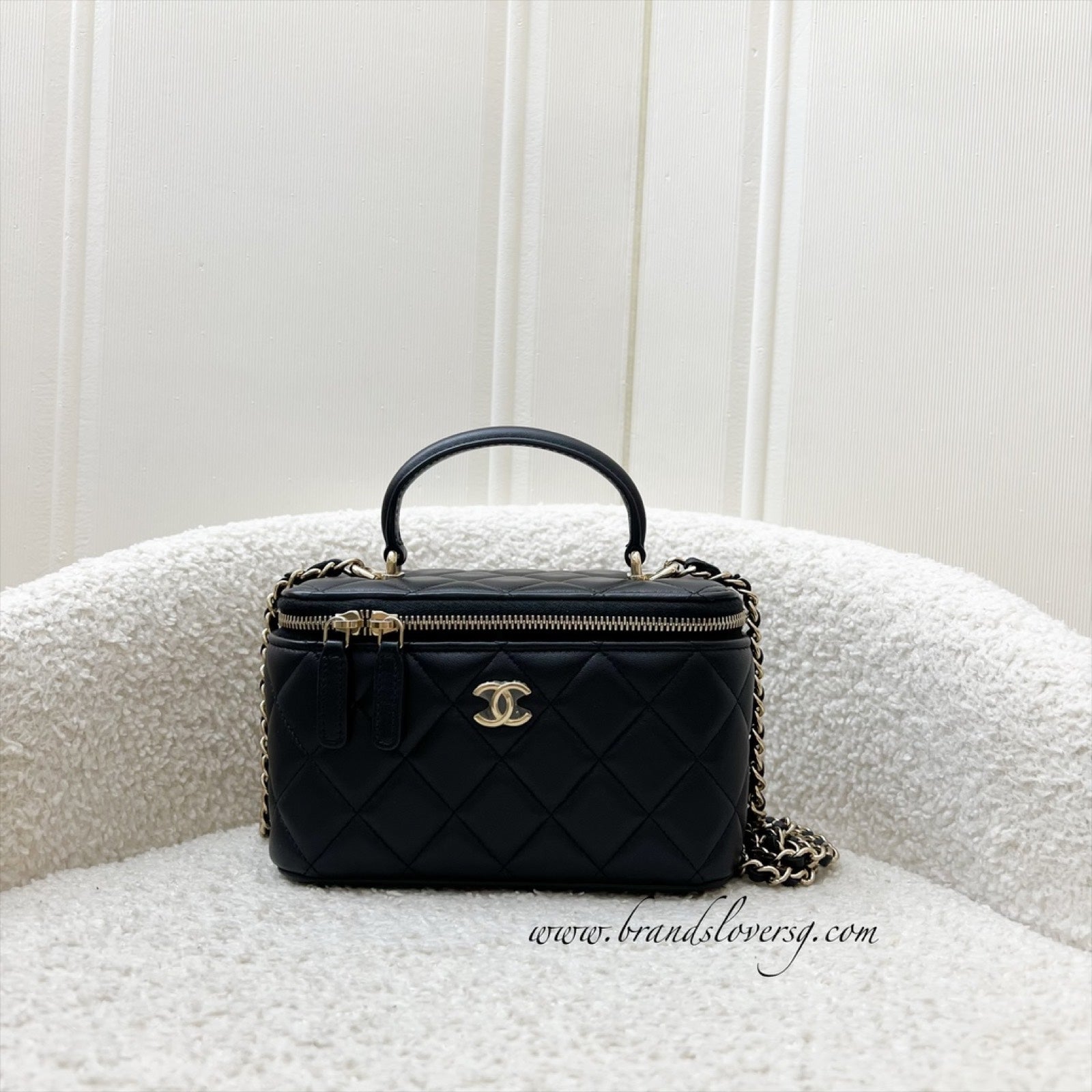 Chanel Top Handle Small Vanity In Black Lambskin And Lghw (model: AP2199) 2
