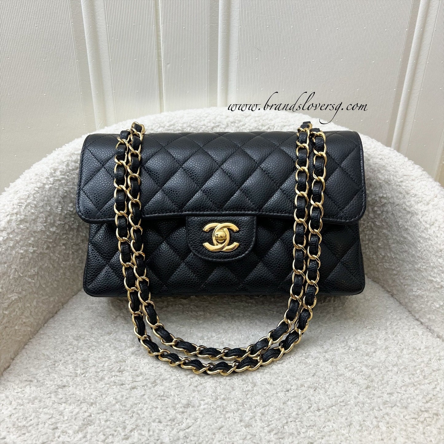 Chanel Small Classic Flap Cf in Black Caviar and Ghw Handbag