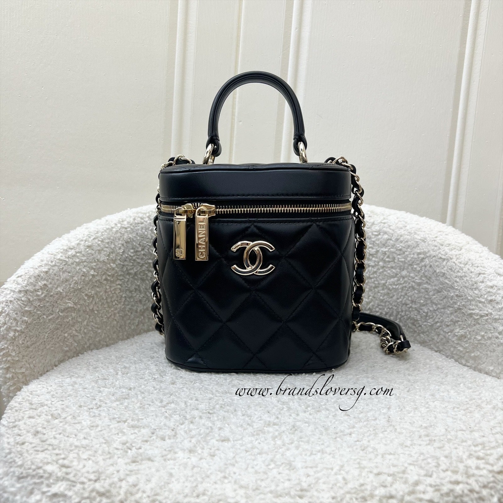 Chanel Trendy CC Vanity In Black Lambskin And Lghw (model: AS1626)