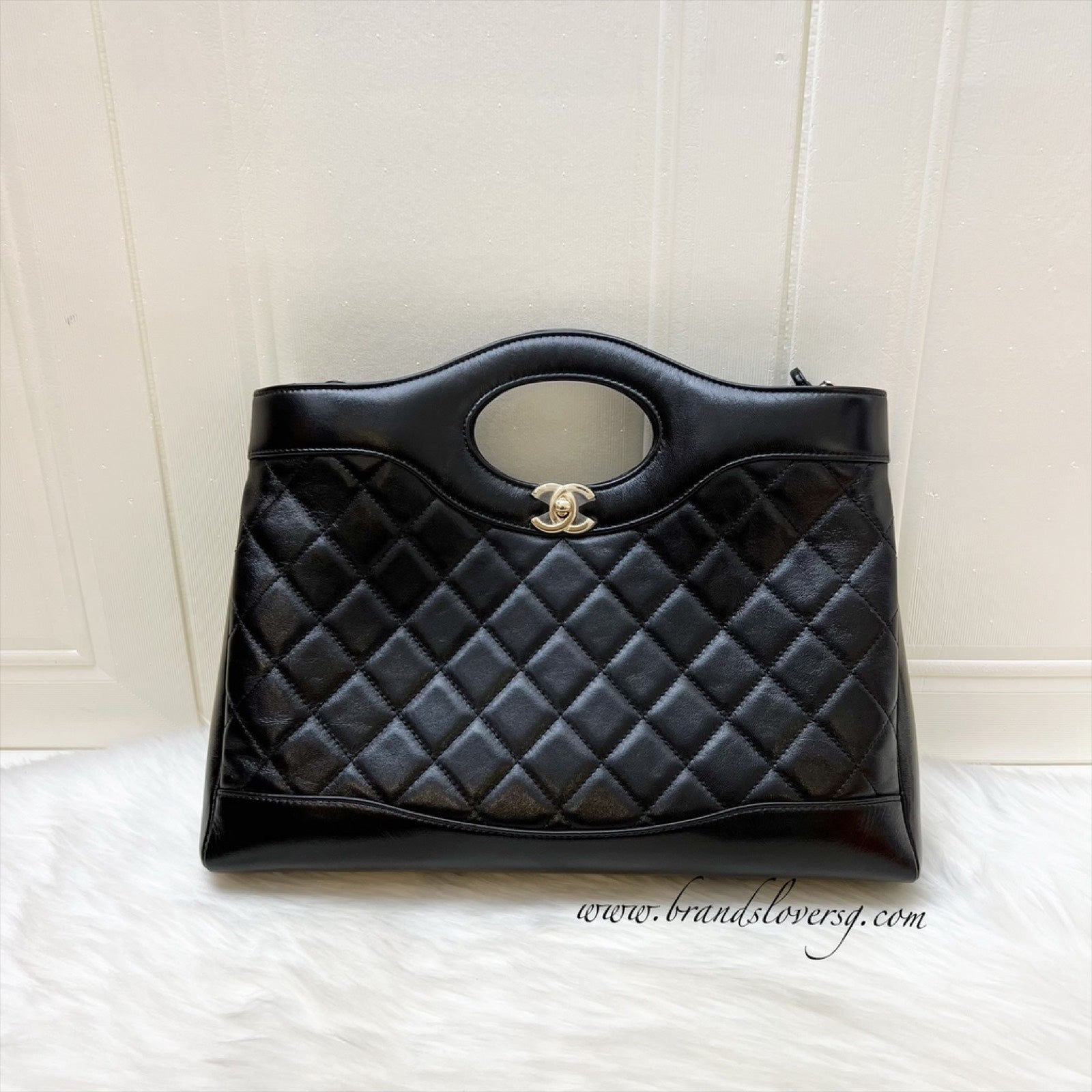 Chanel 31 Medium Shopping Bag in 24S Black Shiny Calfskin and Lghw ( )