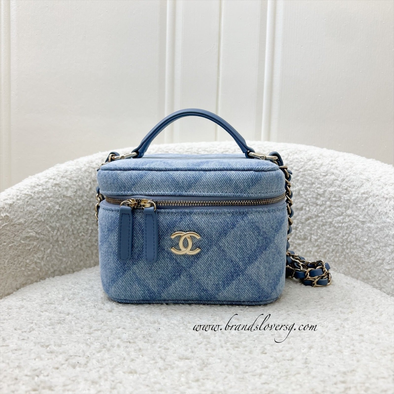 Chanel 22B Cheer For Chanel Vanity Case With Top Handle In Light Blue Denim Fabric And Lghw ( ) Bag