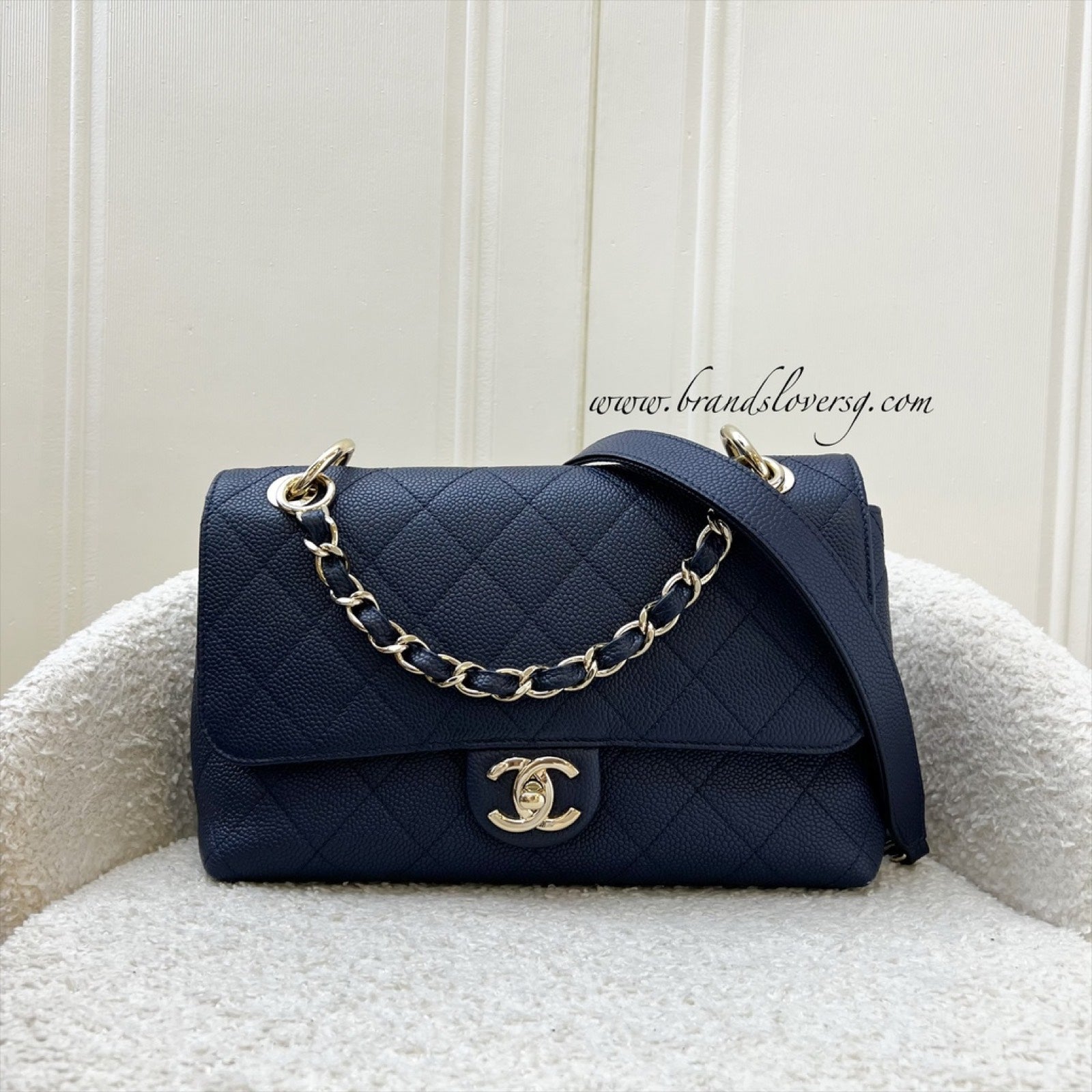 Chanel City Walk Flap In Navy Caviar Lghw ( ) Bag