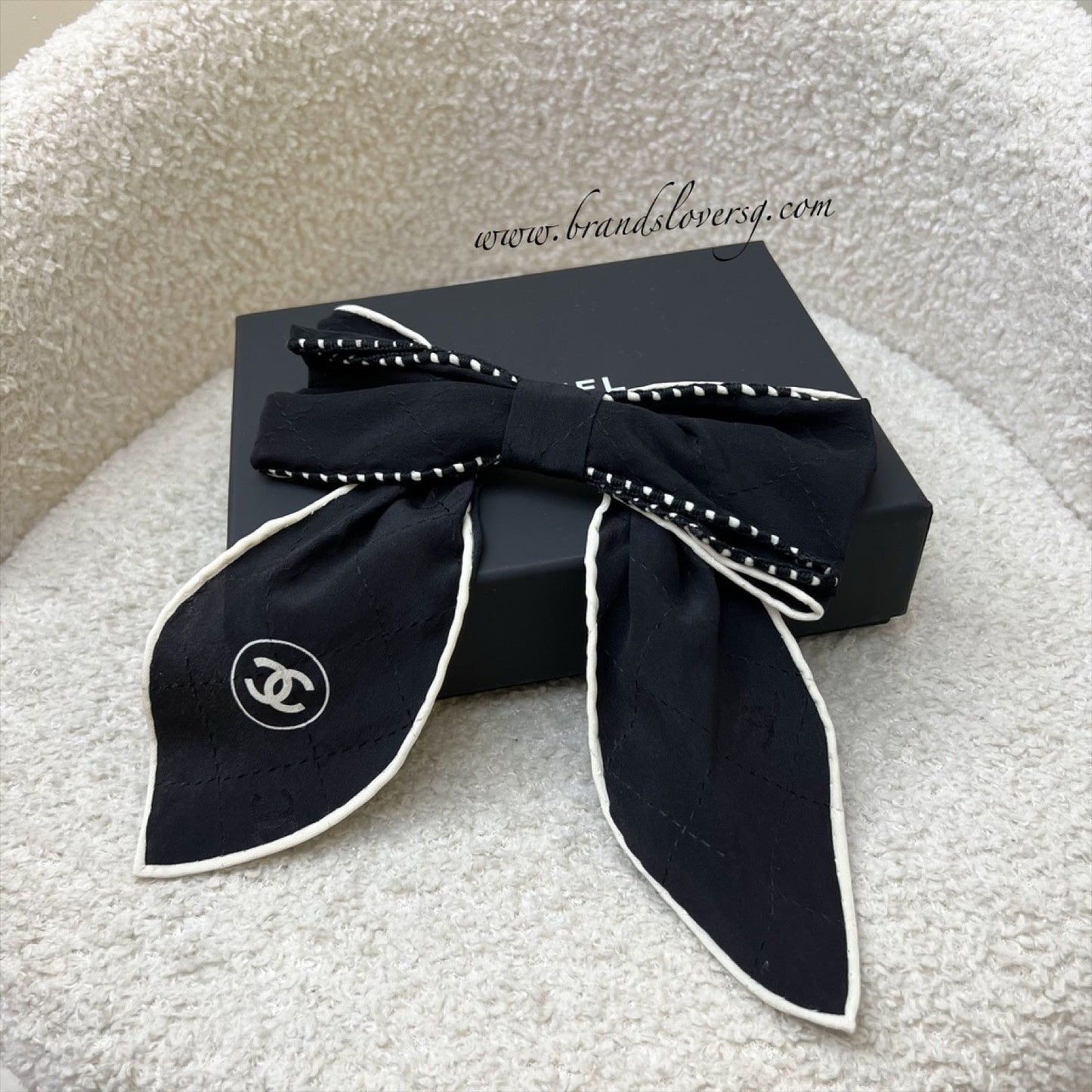 Chanel 23K Bow Barrette Hair Clip In Black And Off White Fabric Bag
