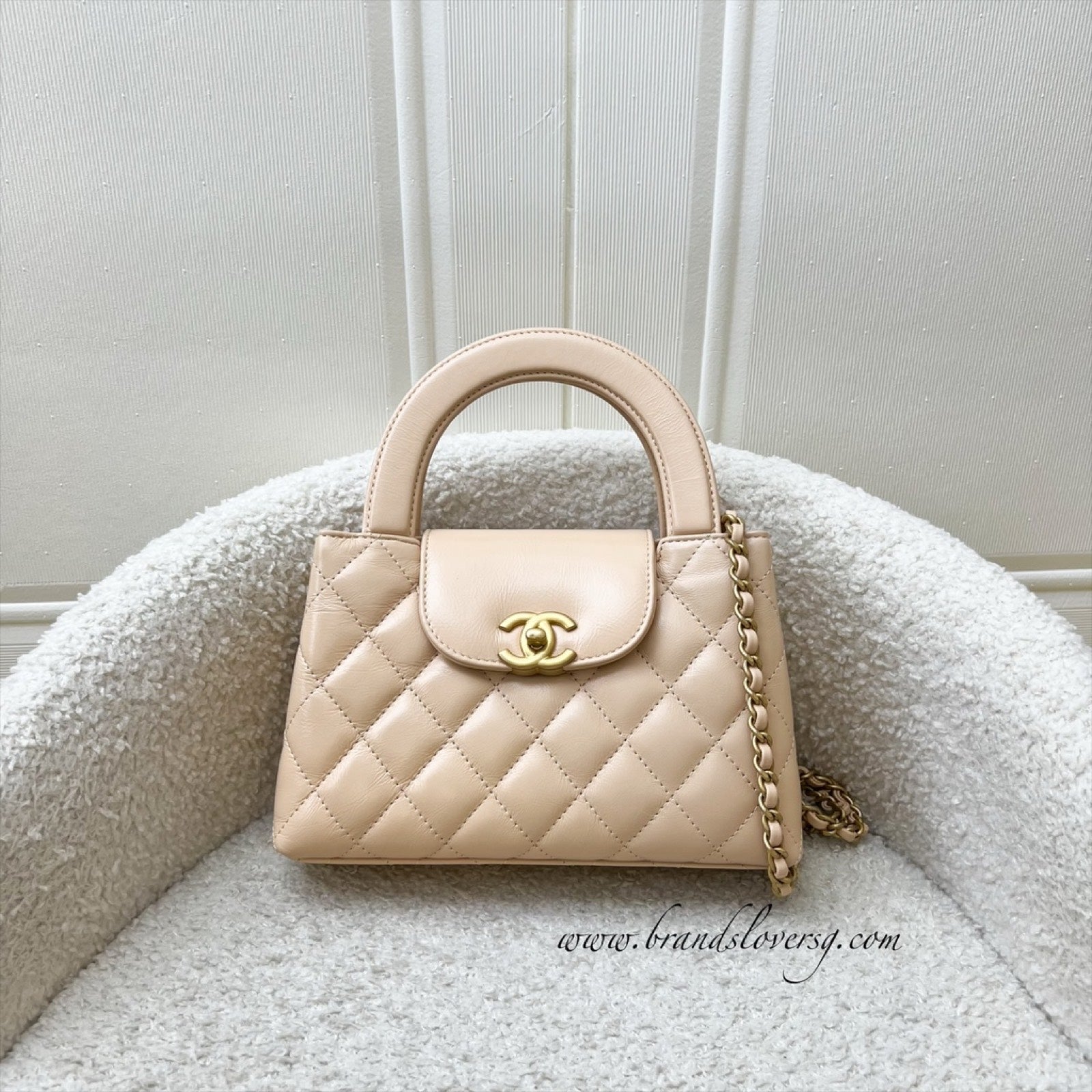 Chanel Mini / Small Kelly Bag in 25C Beige Shiny Distressed Calfskin and Aghw ( )