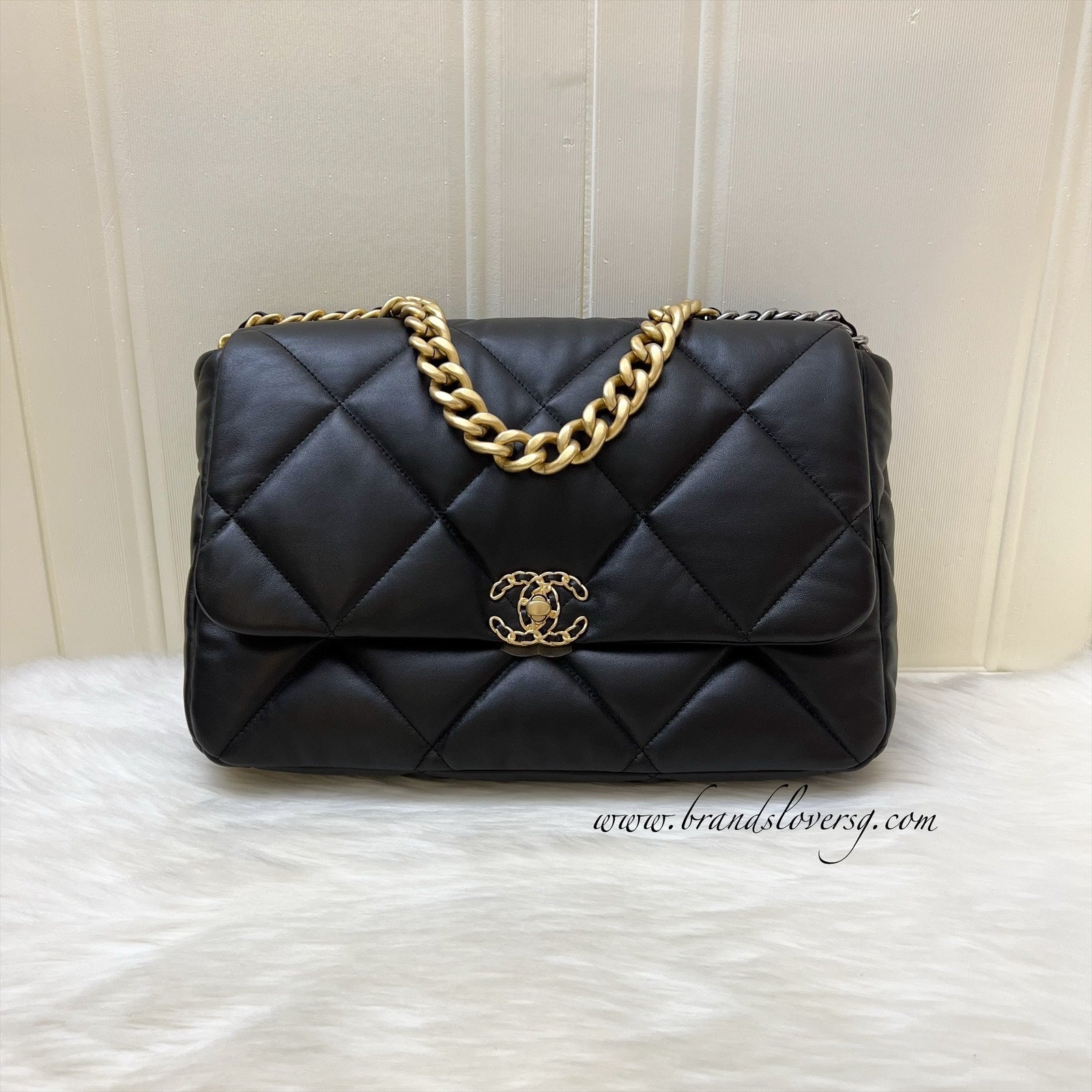 Chanel 19 Maxi Flap In Black Lambskin And 3-Tone Hw ( ) Bag