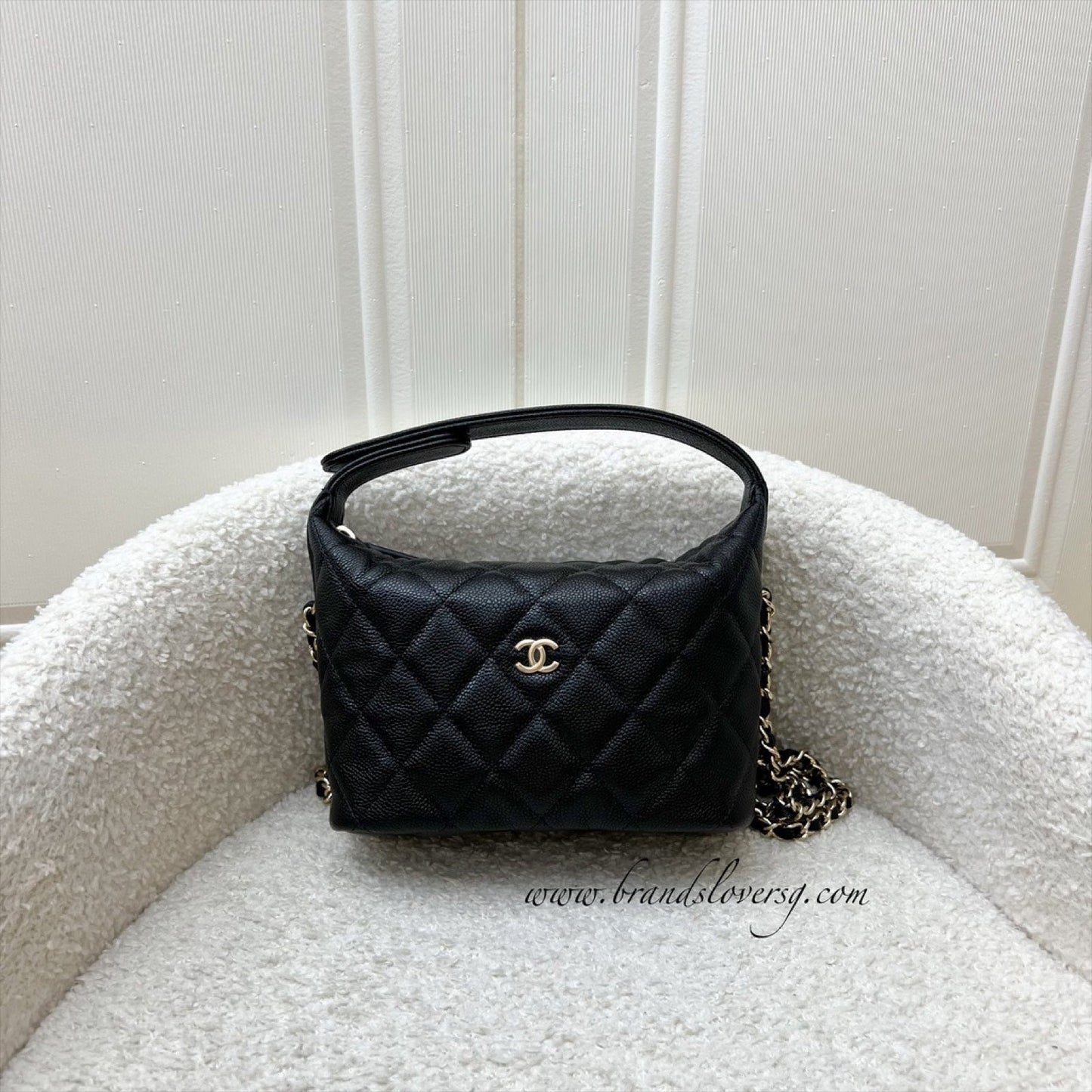 Chanel 25C Quilted Hobo Clutch on Chain in Black Caviar and Lghw ( )