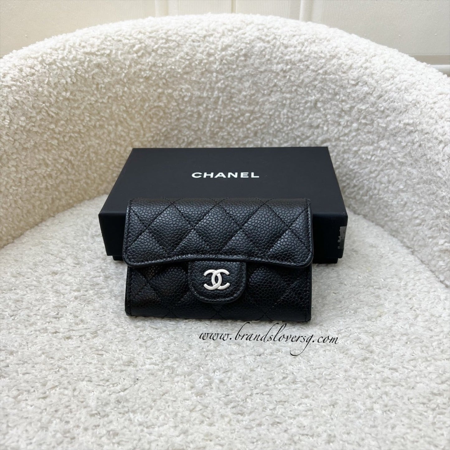 Chanel Classic Snap Card Holder in Black Caviar and Shw Handbag