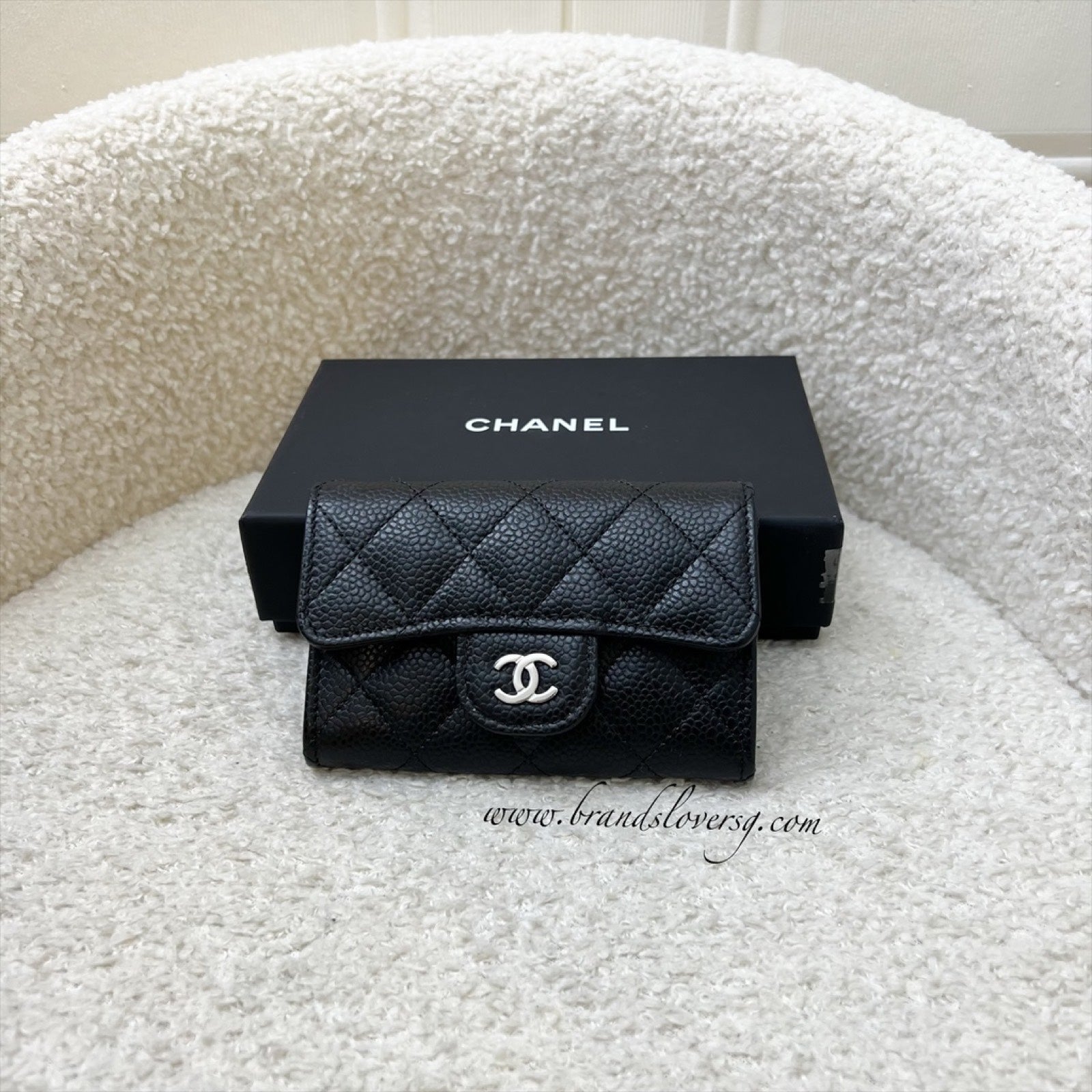 Chanel Classic Snap Card Holder in Black Caviar and Shw Handbag