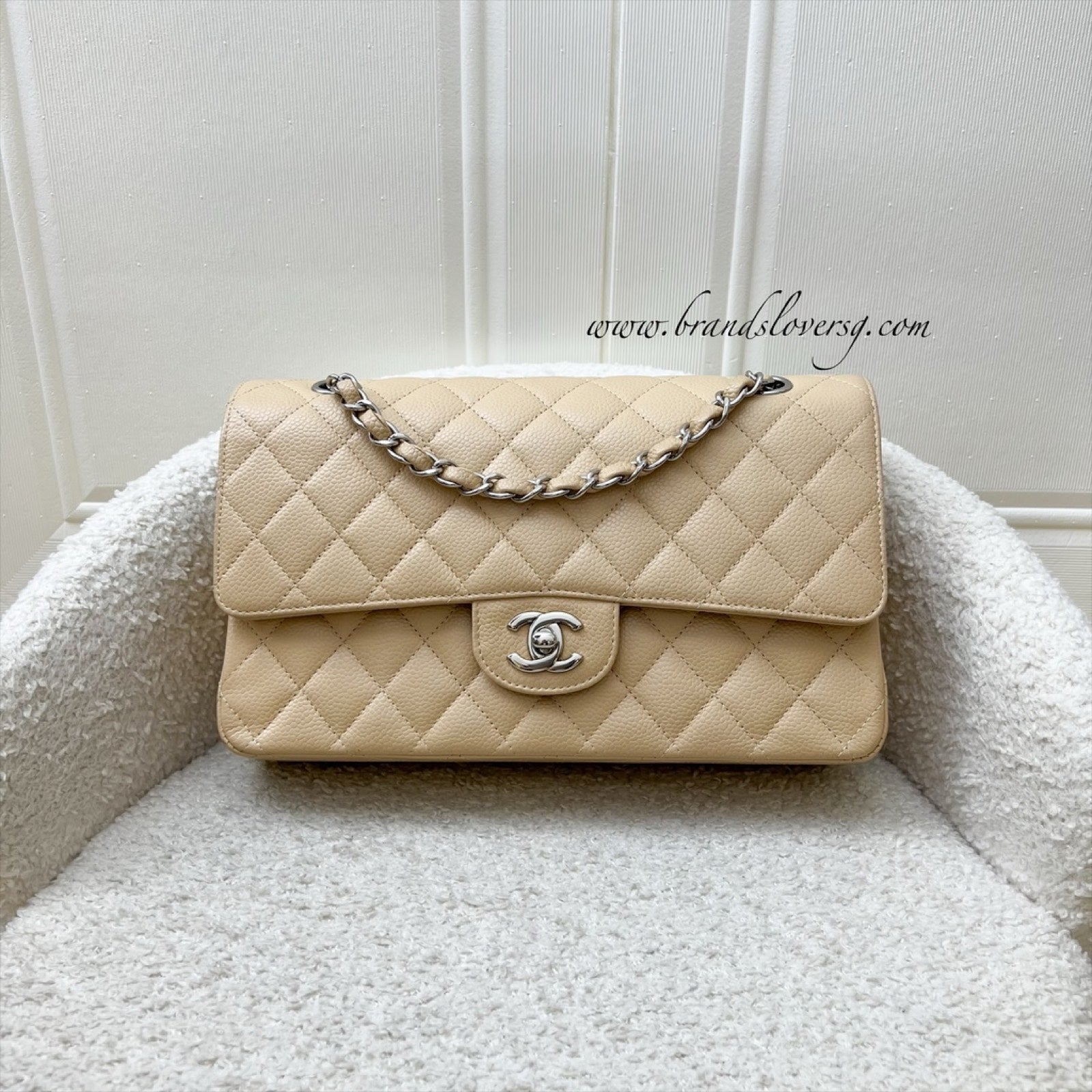 Chanel Medium Classic Flap Cf in Beige Caviar and Shw Handbag