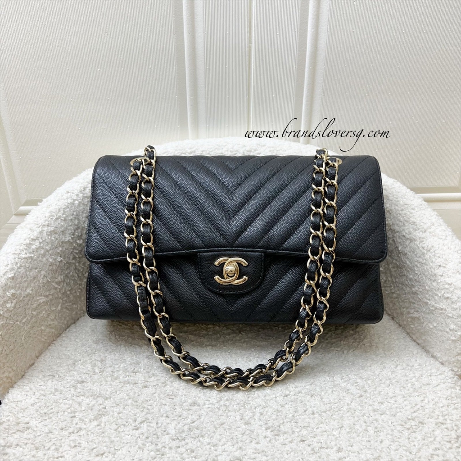 Chanel Classic Medium Cf In Black Chevron Caviar And Lghw Bag