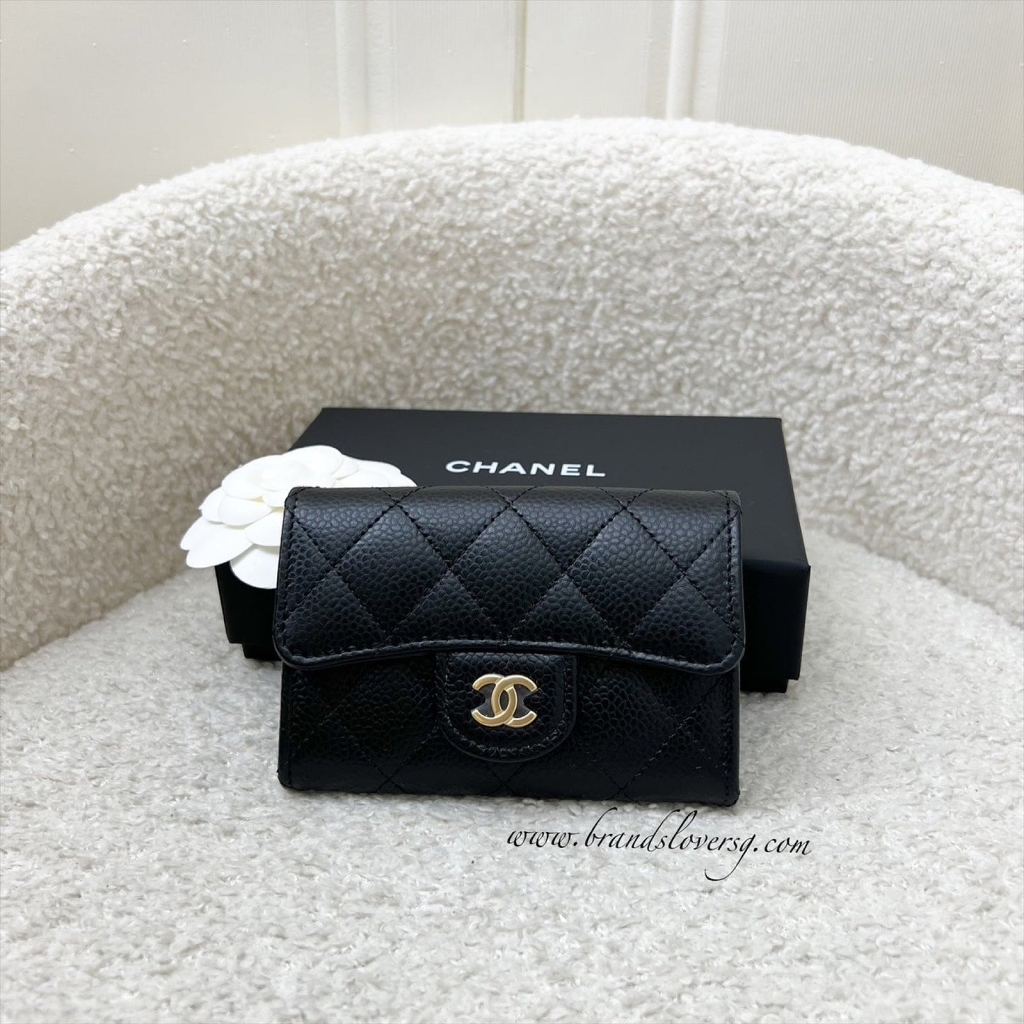 Chanel Classic Snap Card Holder in Black Caviar and Ghw Handbag