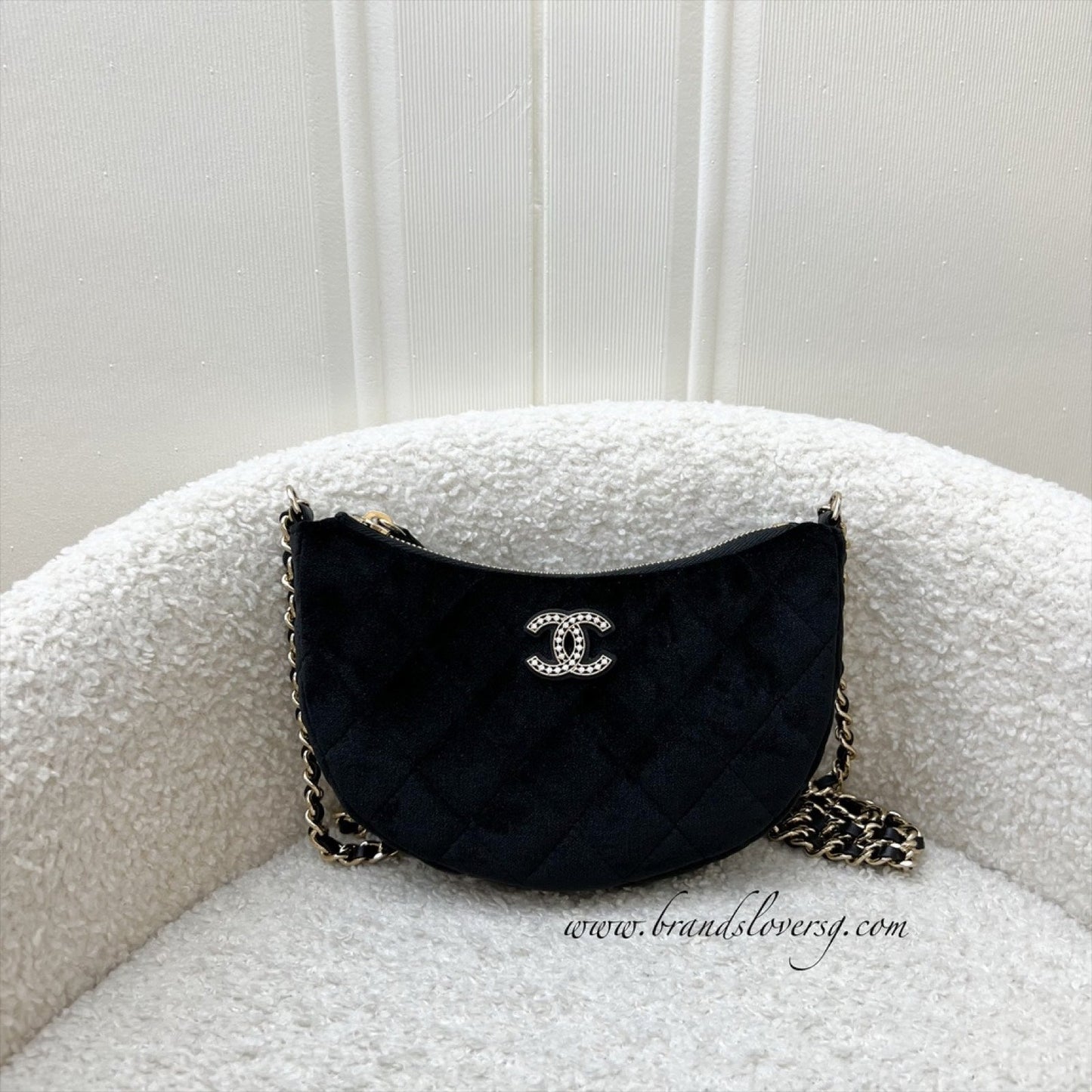 Chanel Vip Gift Crossbody Bag with Crystal Studded CC Logo in Black Velvet and Lghw